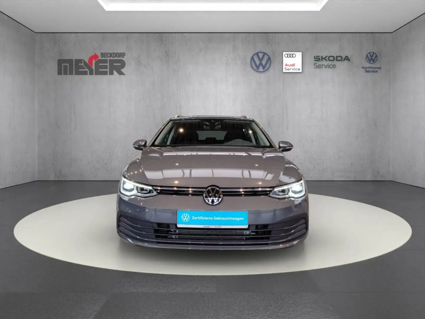 Volkswagen Golf Variant Life 1.5 TSI Klima Navi Einparkhilfe Standheizung Grau - 2