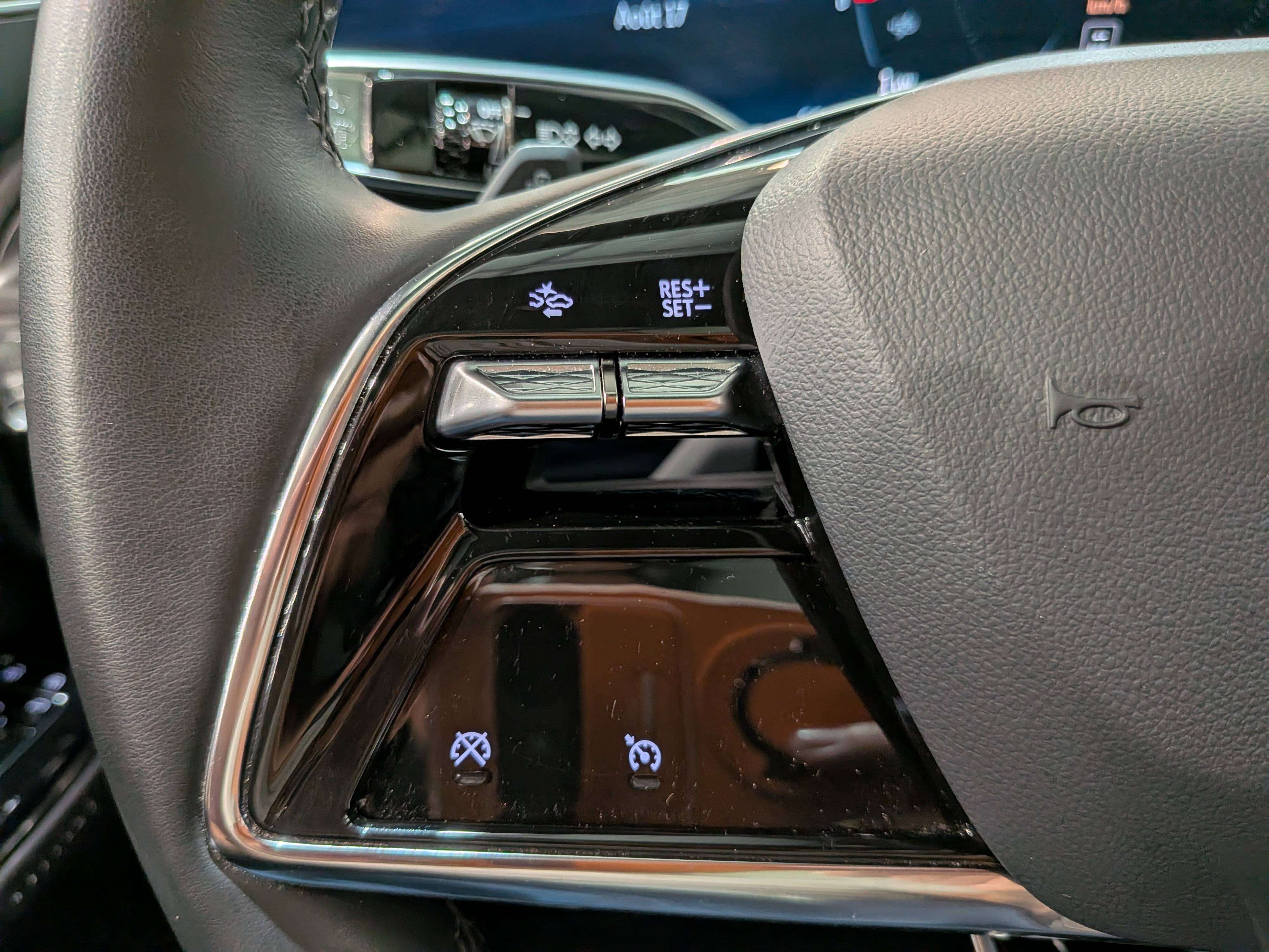 Cadillac LYRIQ 2024