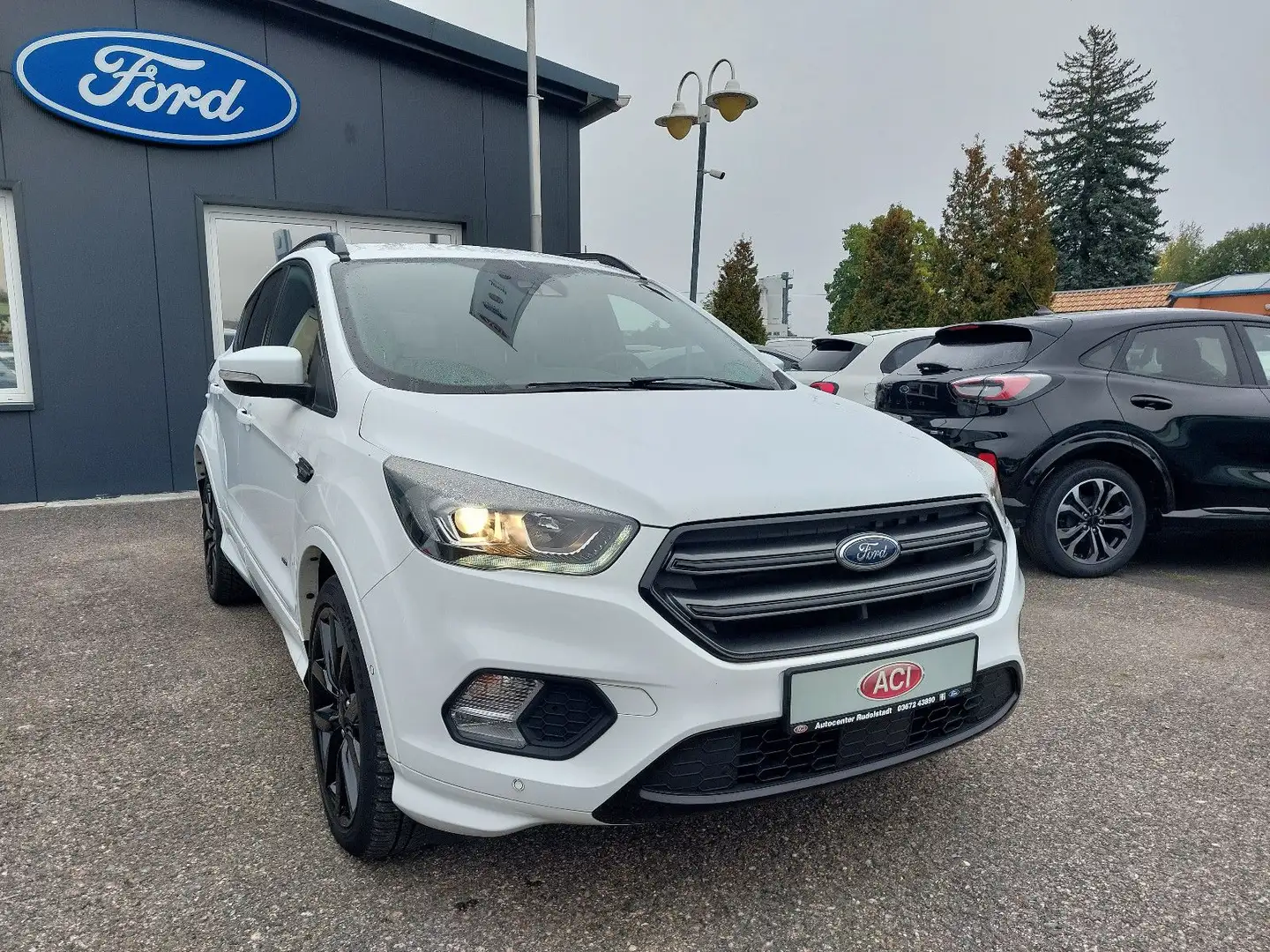 Ford Kuga ST-Line 4x4 Assistenzsysteme Weiß - 2