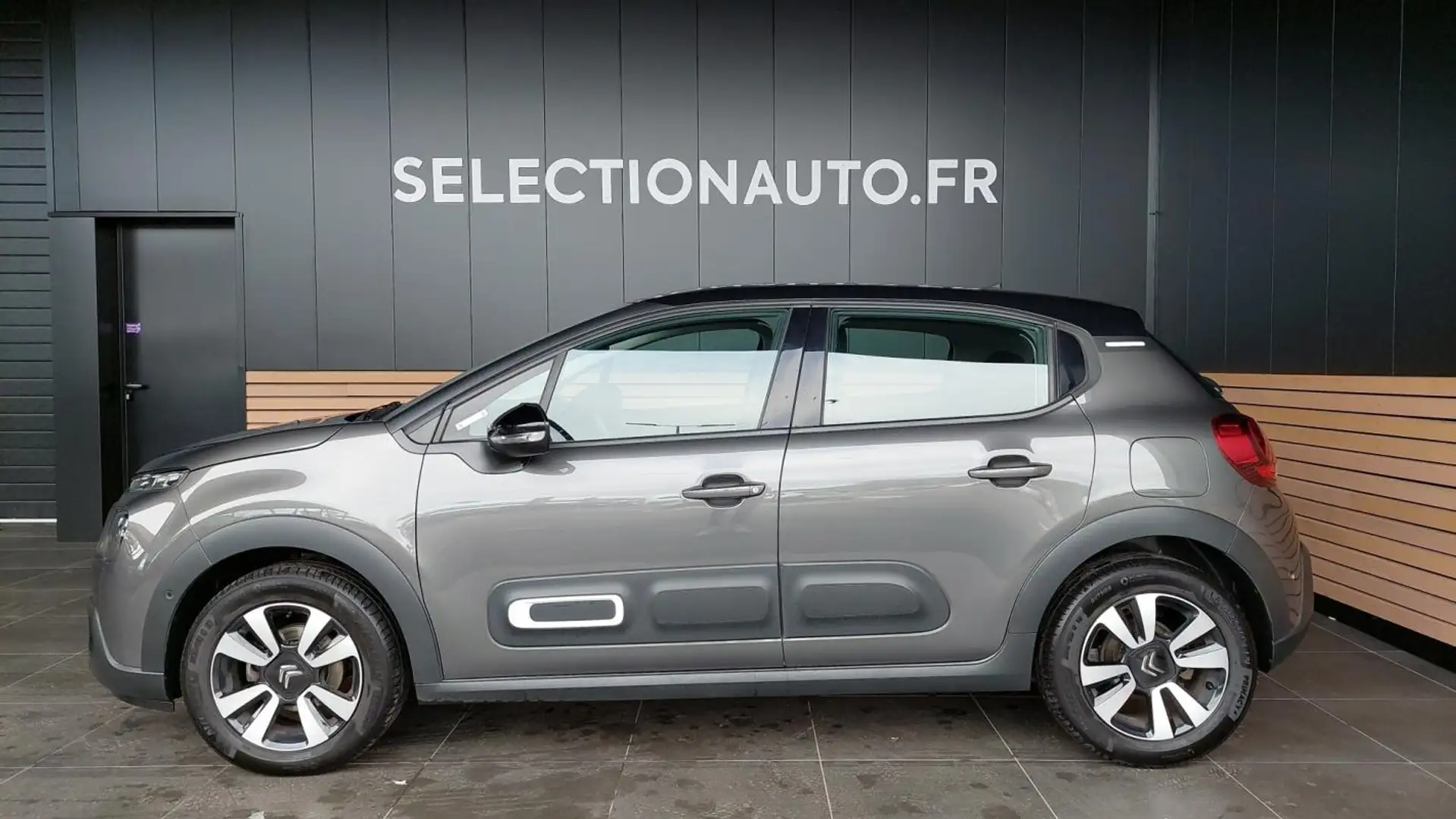 Citroen C3 III BlueHDi 100 S&amp;S BVM Shine - 2