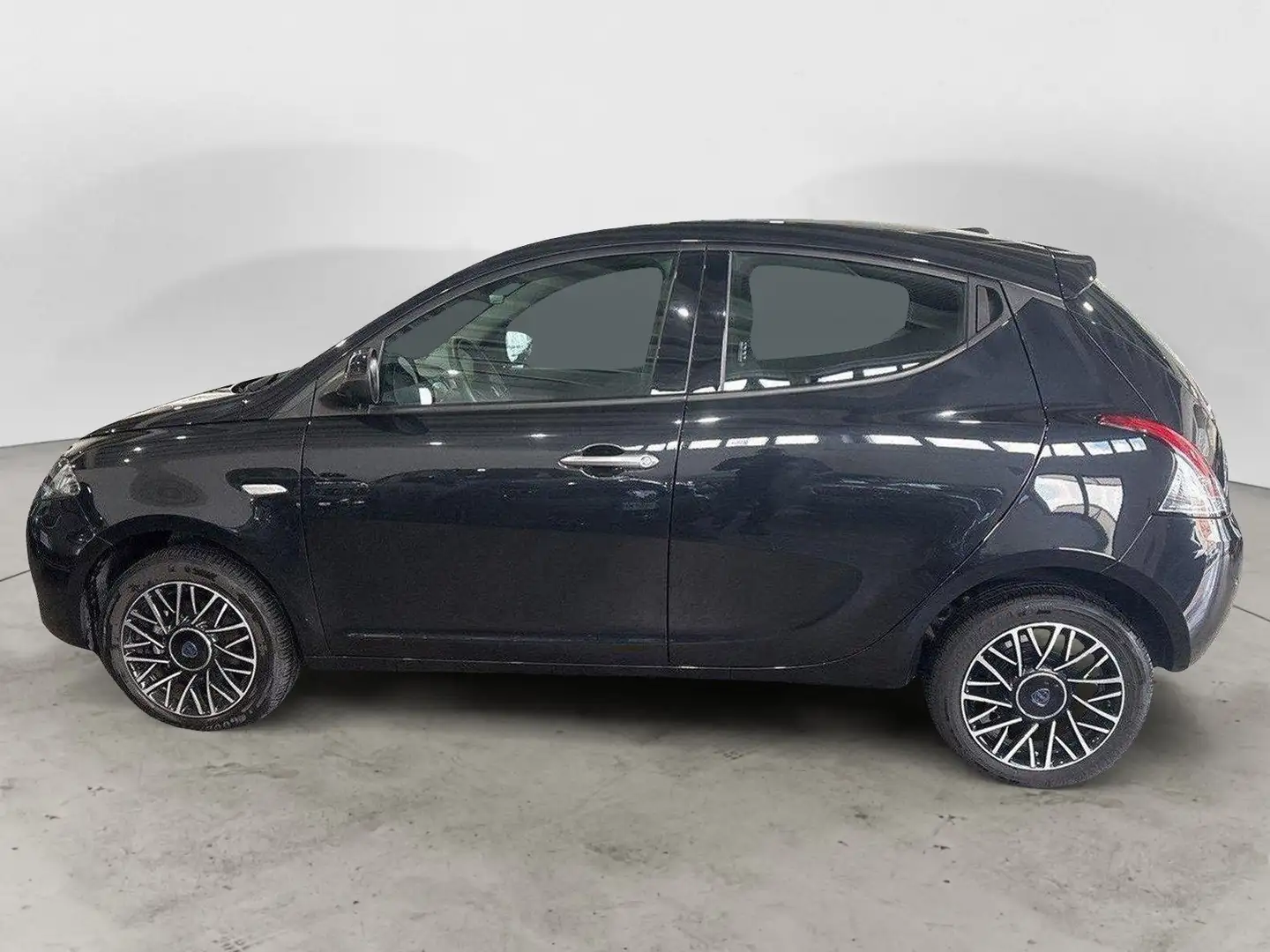 Lancia Ypsilon LANCIA MY24 1,0 FIREFLY PLATINO 70 CV HYBRID STAR Noir - 2