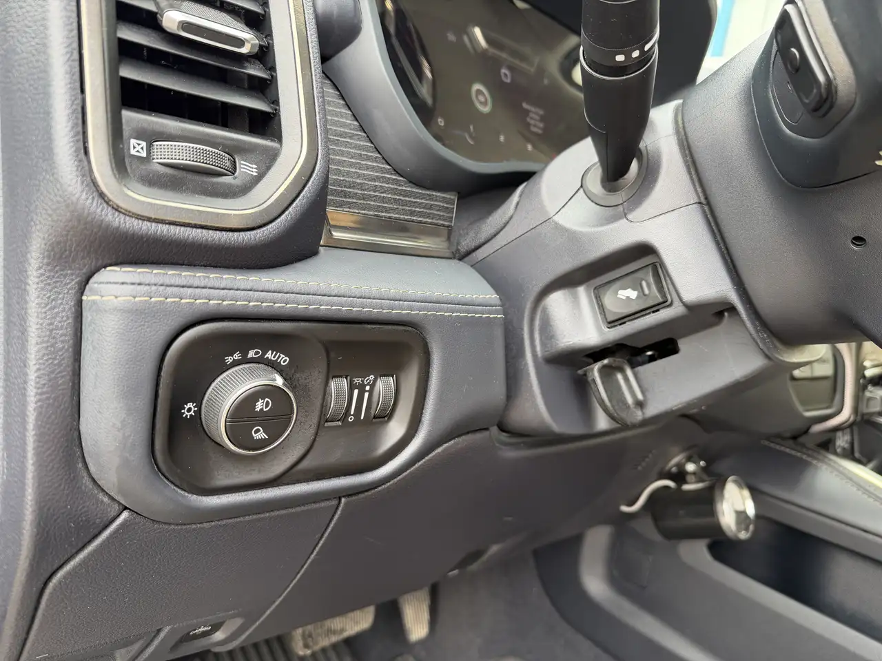 RAM 3500 снимка RAM 3500