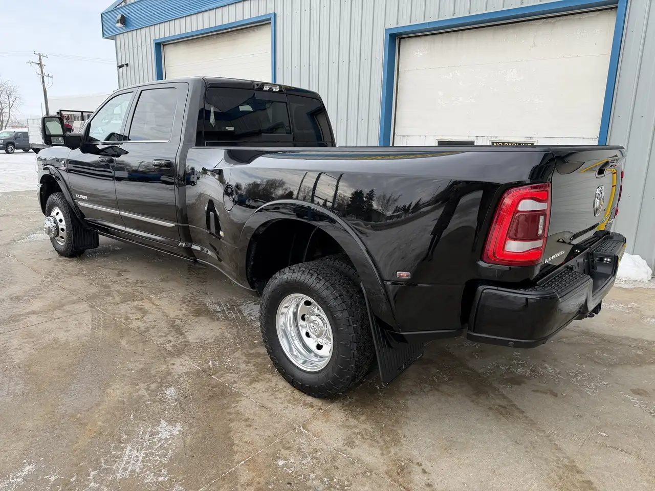 RAM 3500 снимка RAM 3500