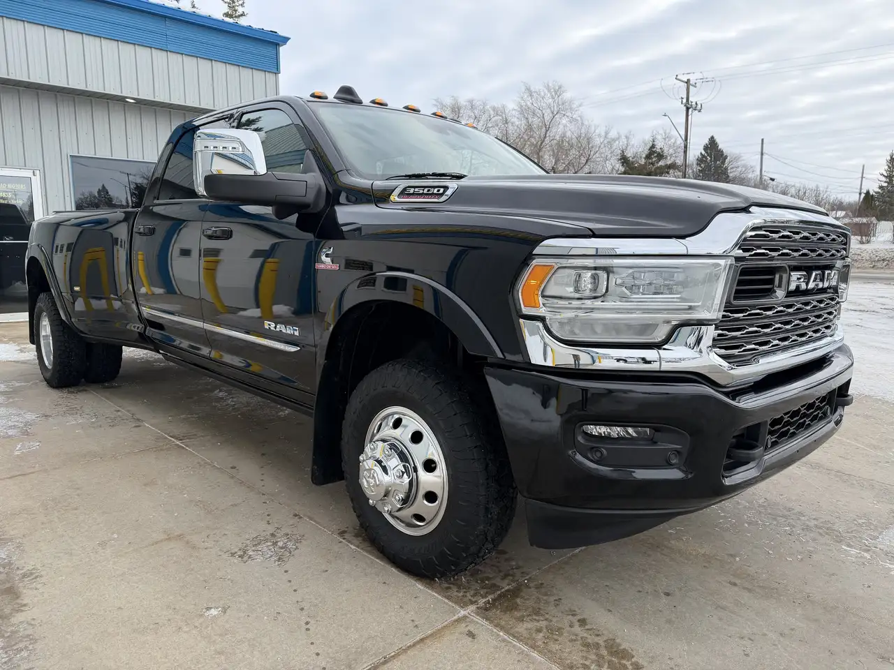 RAM 3500 снимка RAM 3500