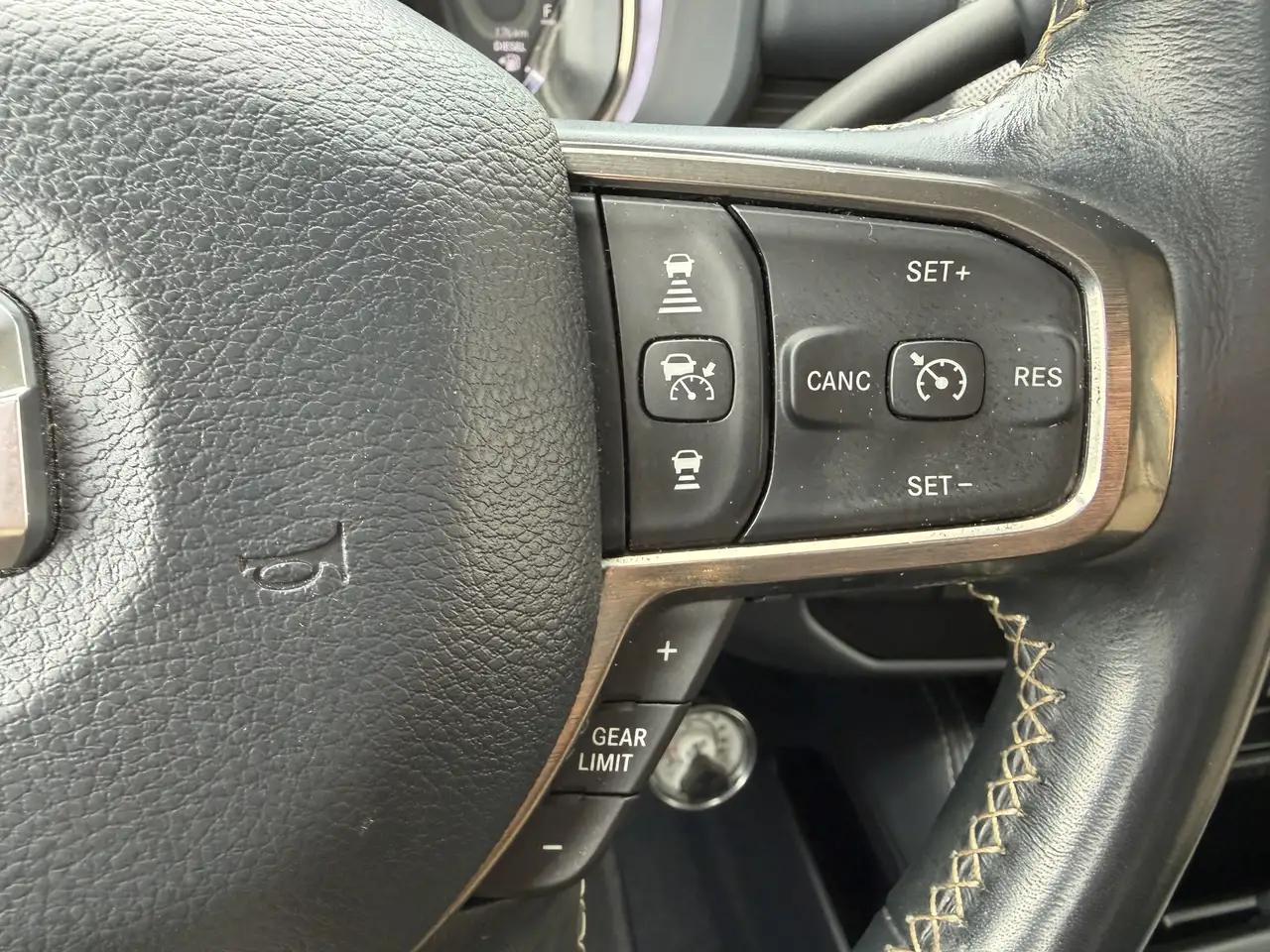 RAM 3500 снимка RAM 3500