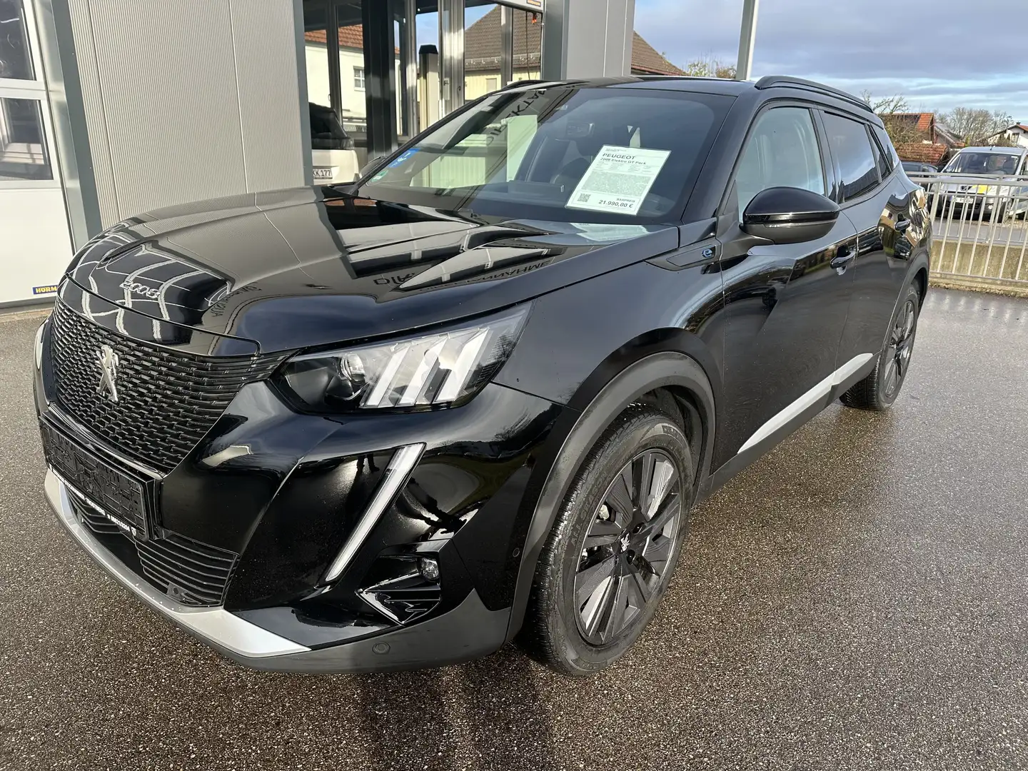 Peugeot e-2008 2008 Elektro GT Pack, Sitzheizung Schwarz - 1