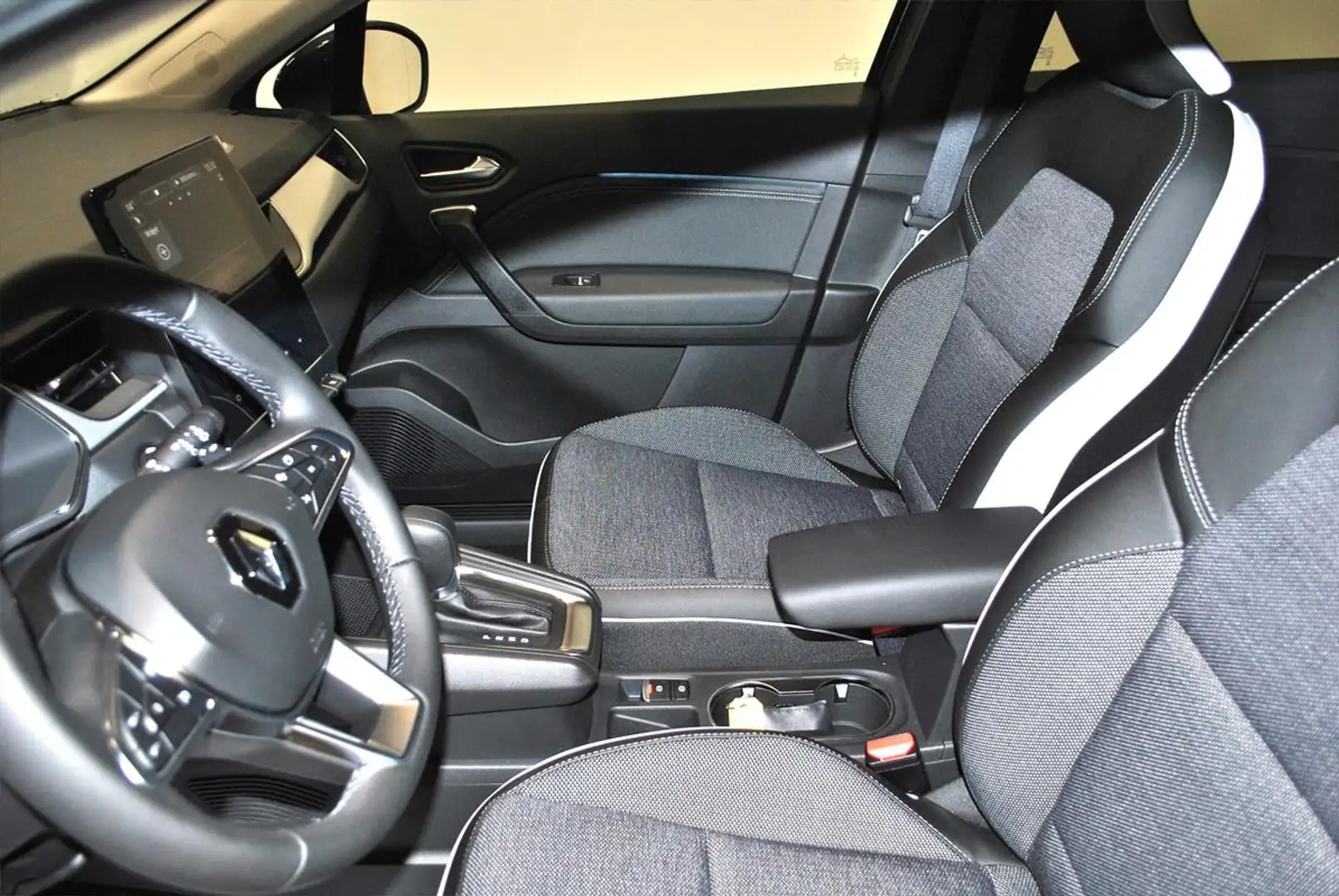 Renault Captur II 1.3 HYBRID 140 EDC TECHNO Gris - 2