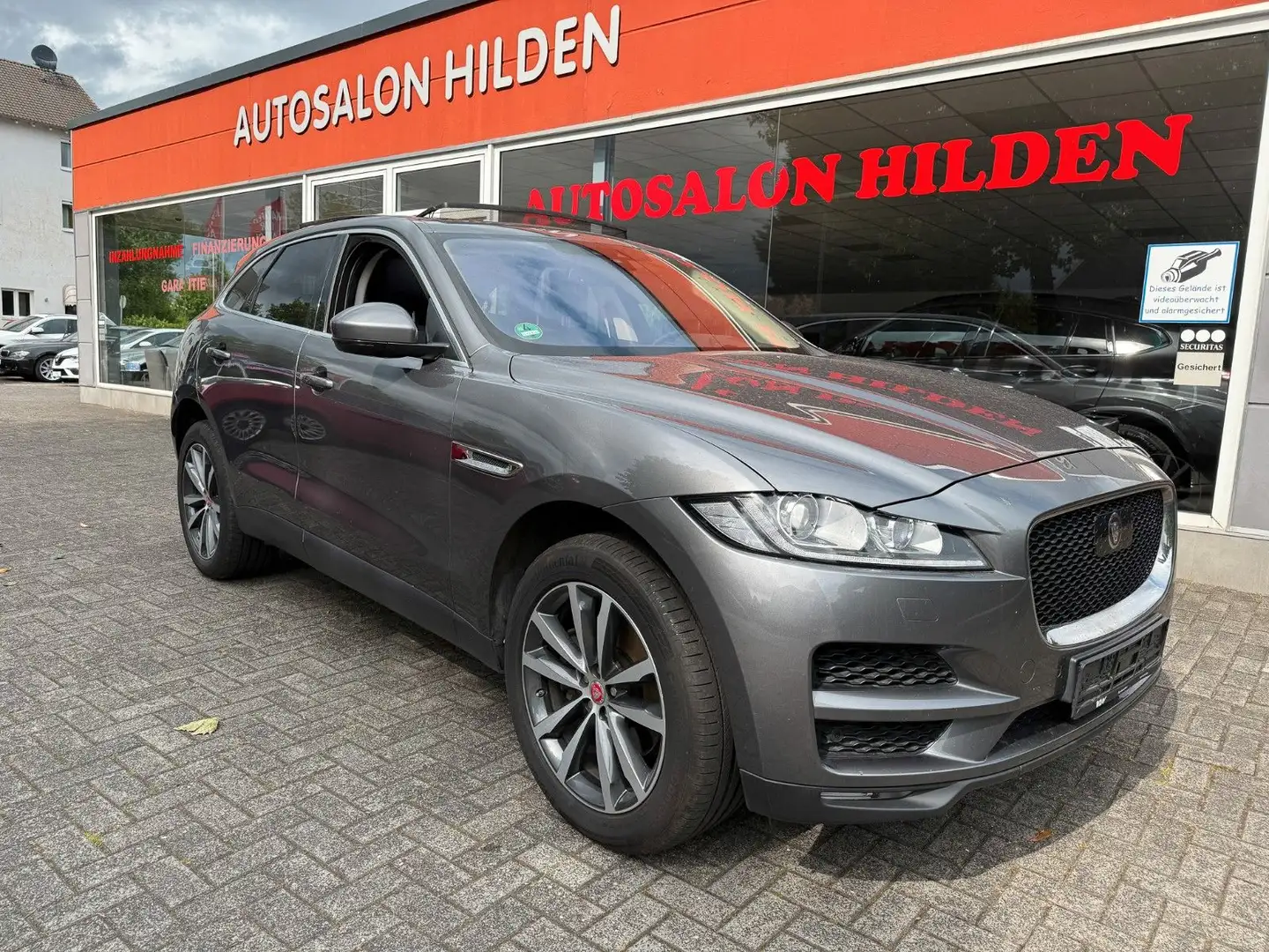Jaguar F-Pace 30d AWD Prestige HUD Pano MOTORSCHADEN Grau - 1