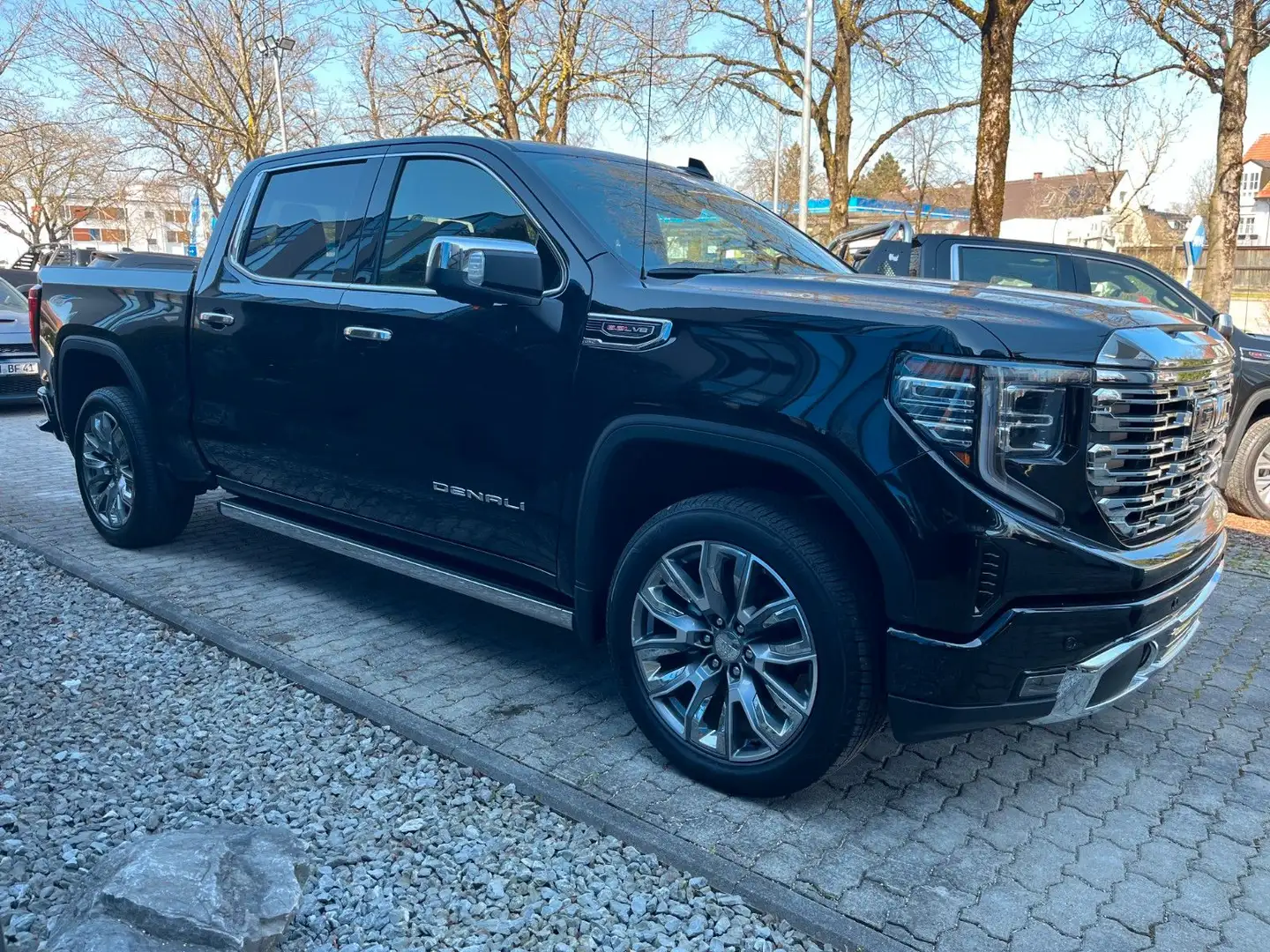 GMC Sierra 1500 Denali 6.2 LPG*HeadUp*360°*Bose Černá - 1