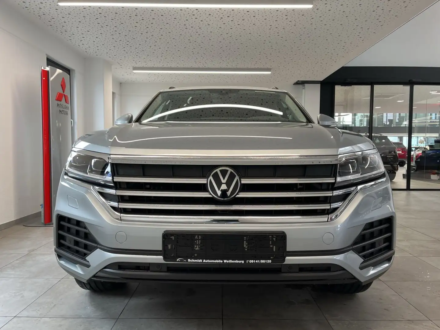 Volkswagen Touareg 3.0 V6 TDI 4Motion W ACC+LED+Navi+SHZ+LM Silber - 1