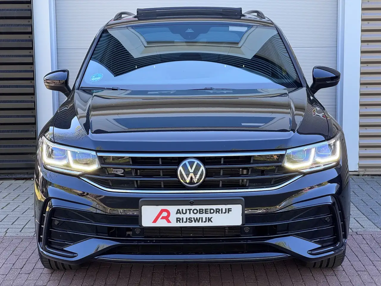 Volkswagen Tiguan 1.5 TSI R-Line Pano/Trekhaak/360/Sfeer 7