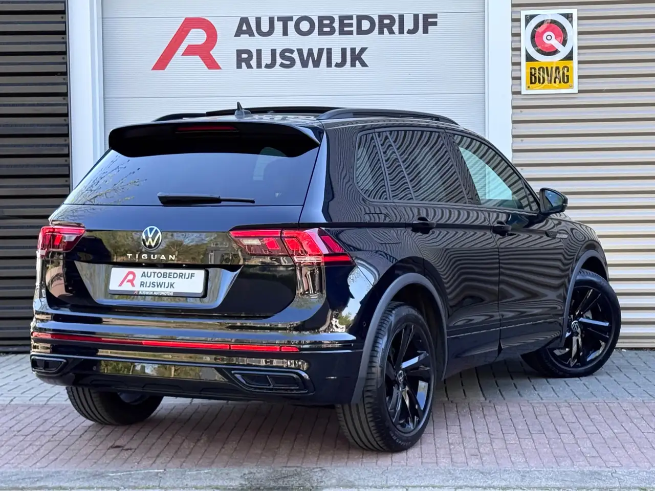 Volkswagen Tiguan 1.5 TSI R-Line Pano/Trekhaak/360/Sfeer 4