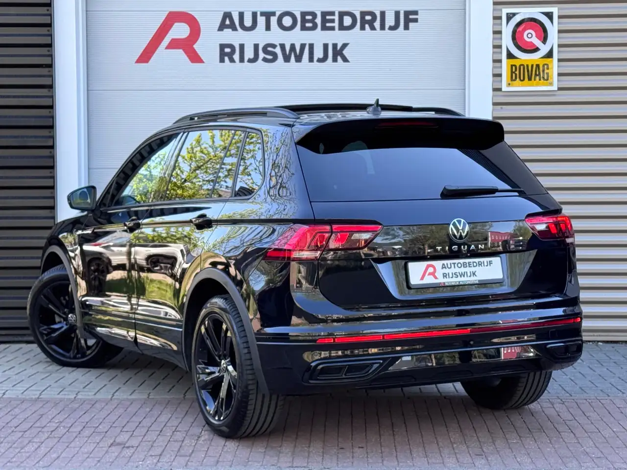 Volkswagen Tiguan 1.5 TSI R-Line Pano/Trekhaak/360/Sfeer 3