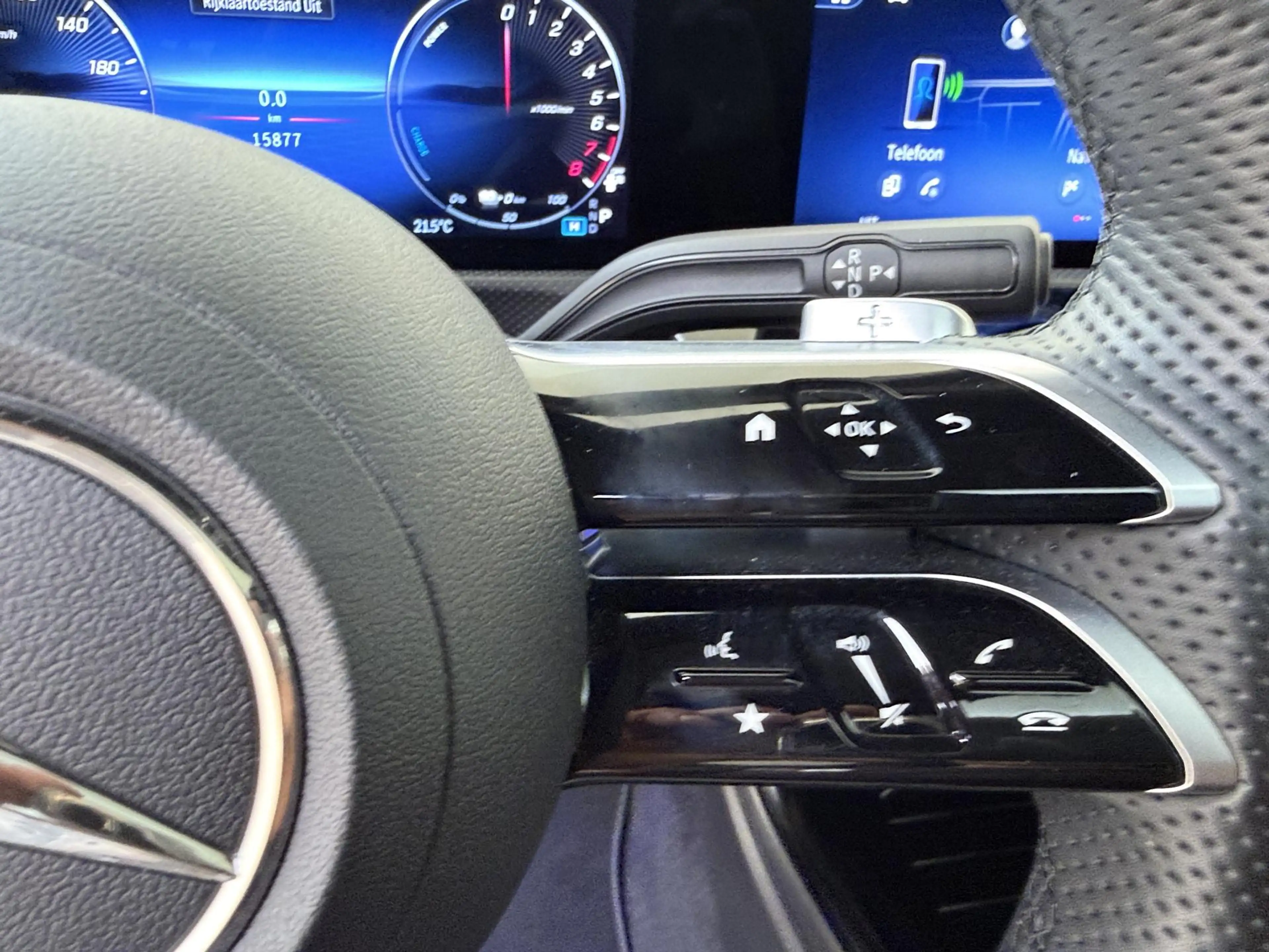 Mercedes-Benz A 250 e Business Solution AMG / Panaromadak / Headup-Dis — photo 13
