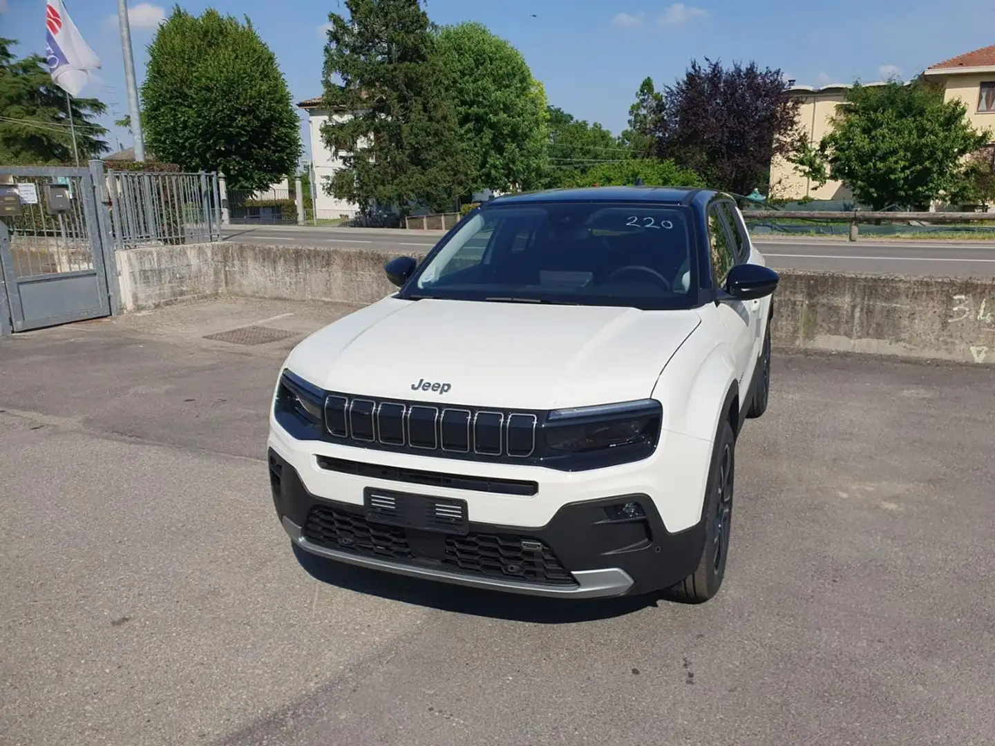Jeep Avenger 1.2 Turbo 100 CV MHEV Summit Bianco - 1