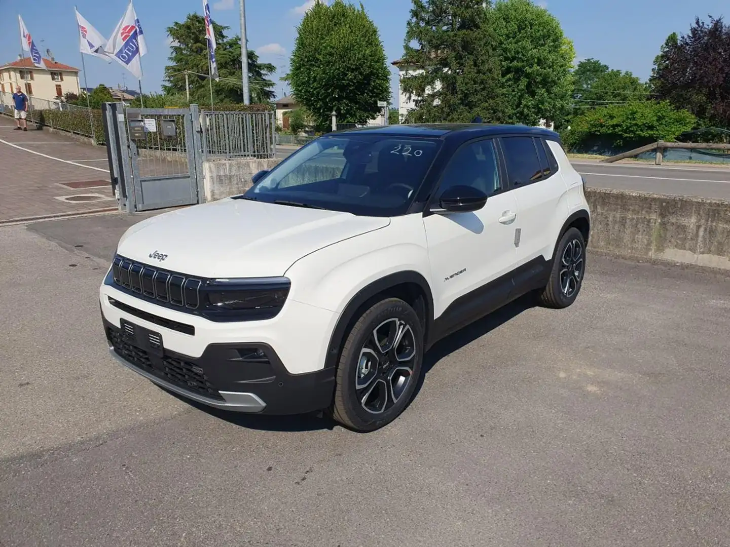Jeep Avenger 1.2 Turbo 100 CV MHEV Summit Bianco - 2
