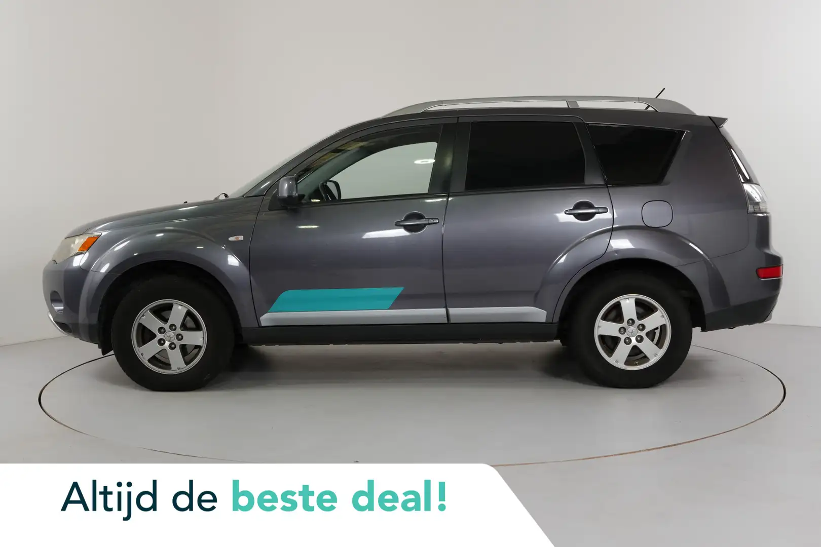 Mitsubishi Outlander 2.2 DI-D Intense 4x4 | Bedrijfswagen | Trekhaak | Šedá - 1