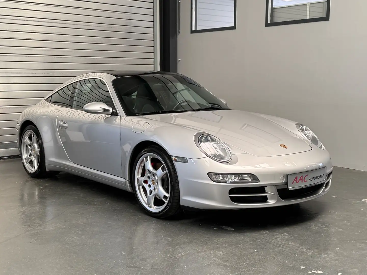 Porsche 997 911 Targa 4S / Navi/CarPlay/Panorama/Allrad Silber - 1