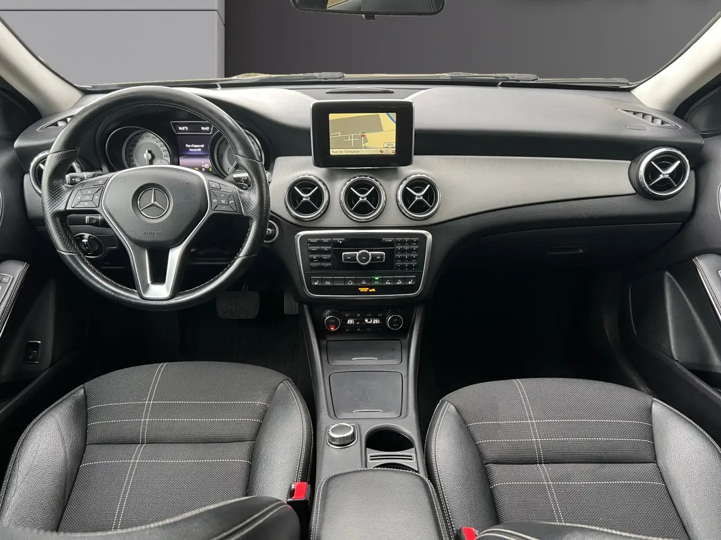 Mercedes-Benz GLA 220 Classe GLA 220 CDI 4-Matic Inspiration 7-G DCT A Schwarz - 2