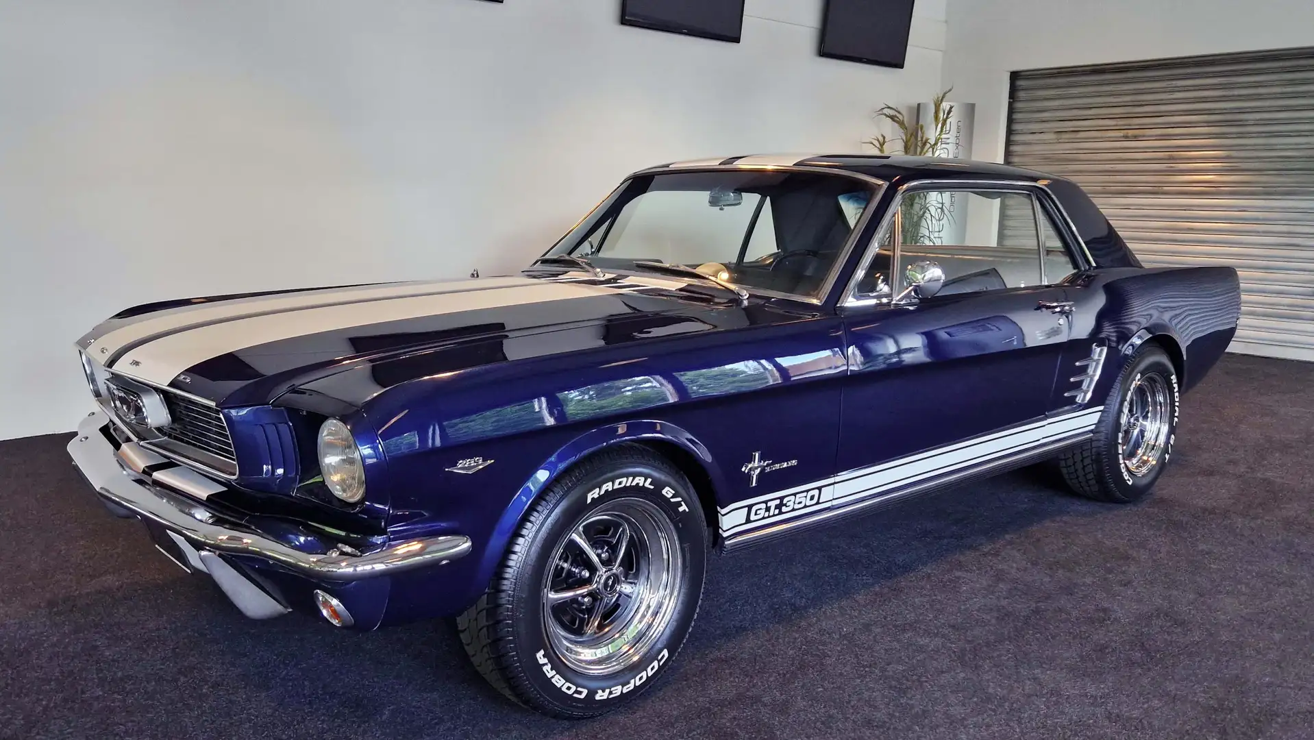 Ford Mustang V8 ! Servo & Scheibenbremse & BKV ! Traumauto ! Blauw - 1