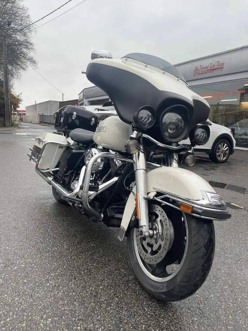 Harley-Davidson Road King Police Blanc - 2