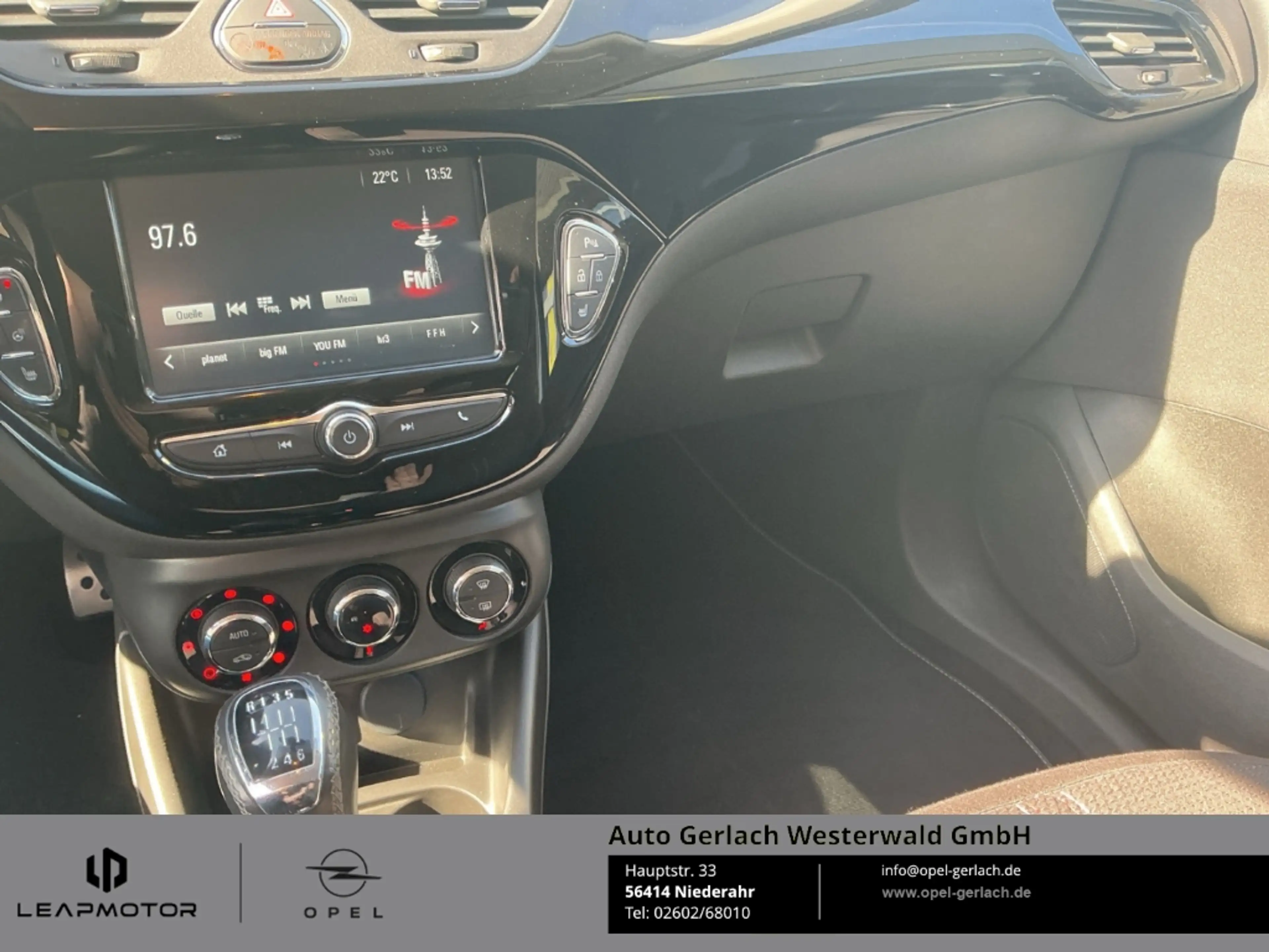 Opel Corsa E Color Edition ecoFlex Sportpaket Apple CarPlay A — photo 7