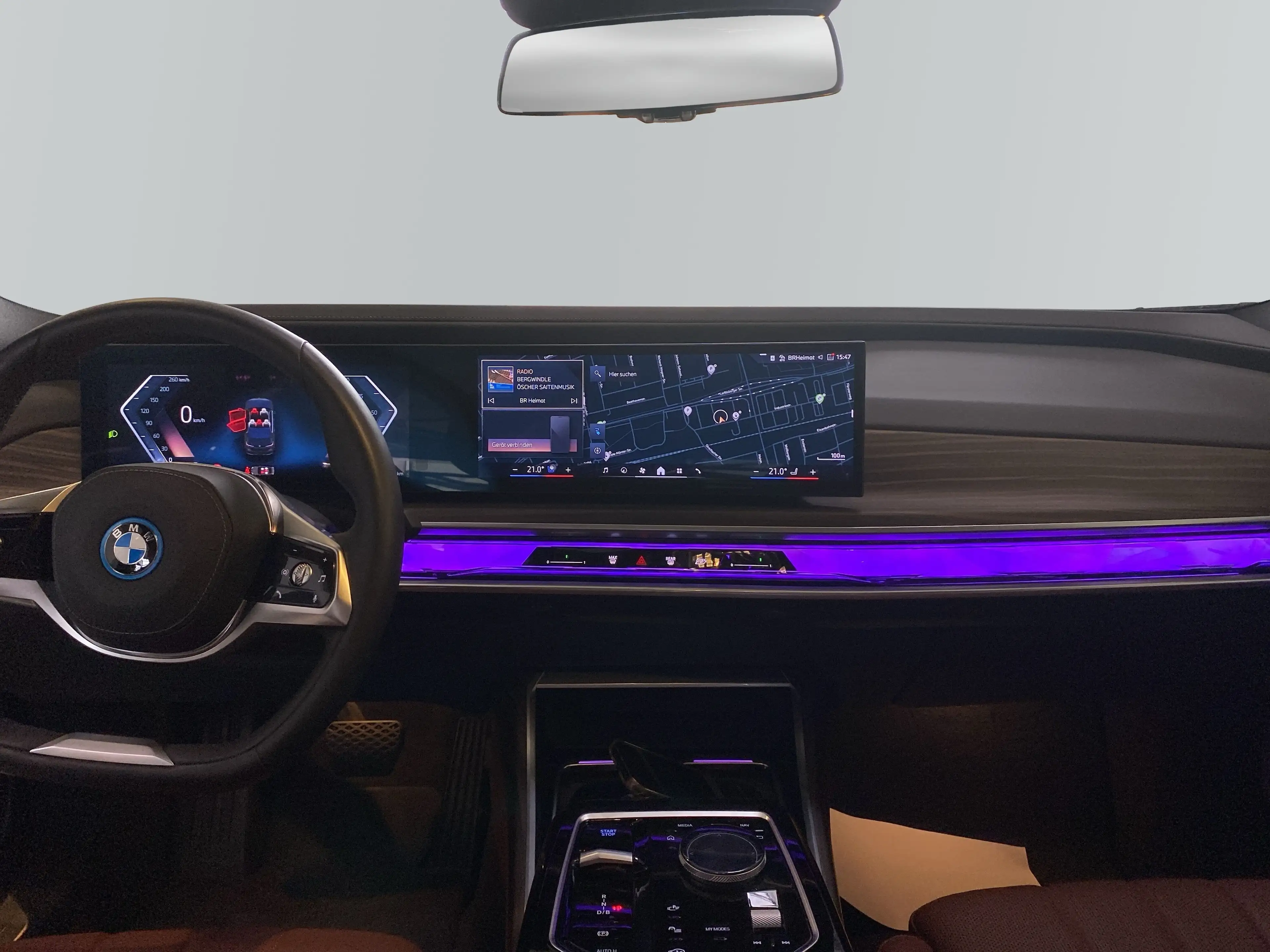 BMW i7 xDrive60 Limousine — photo 12