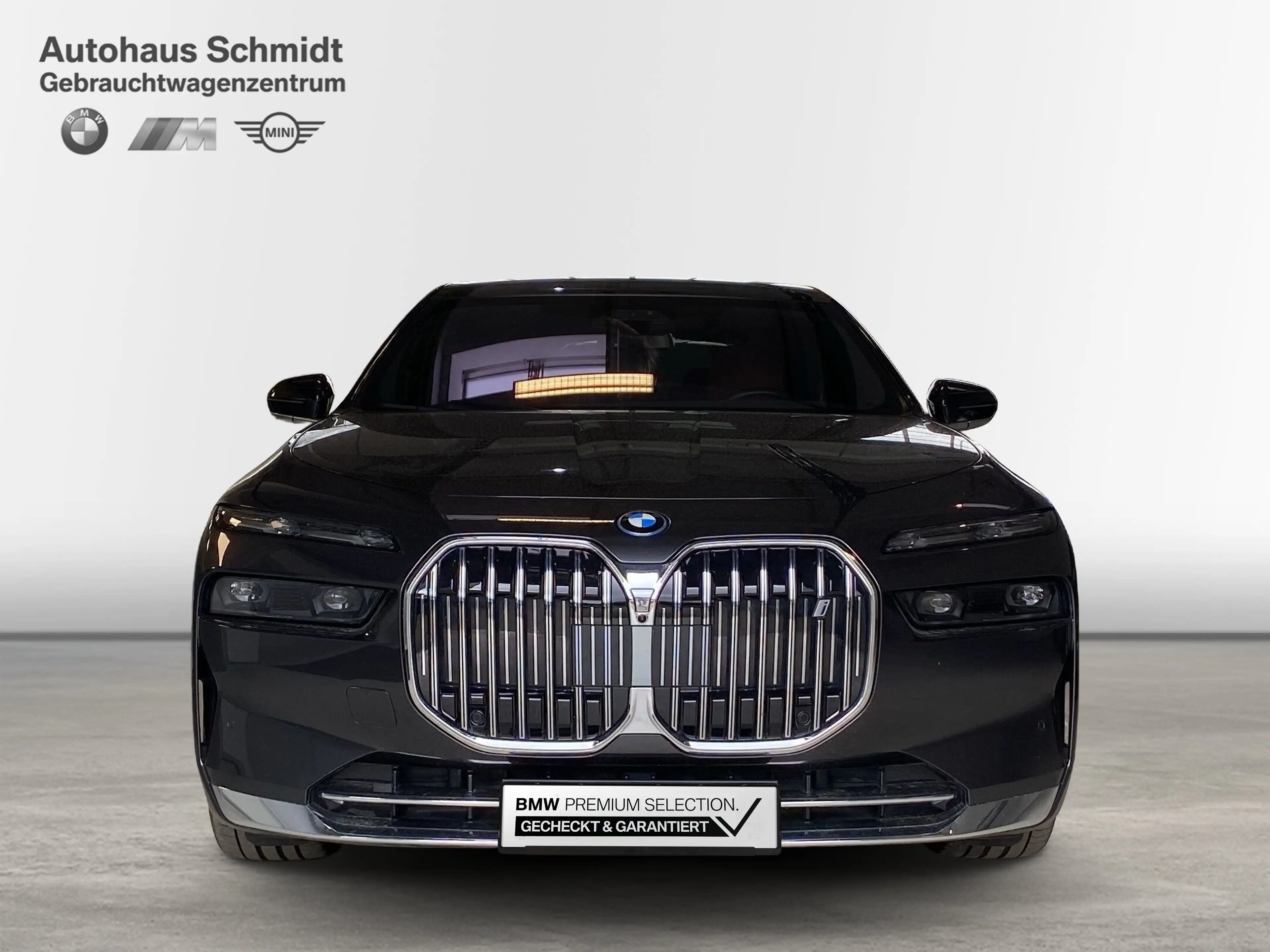 BMW i7 xDrive60 Limousine — photo 7