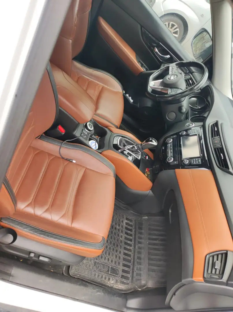 Nissan X-Trail 2.0 dci Tekna 4wd xtronic - 1