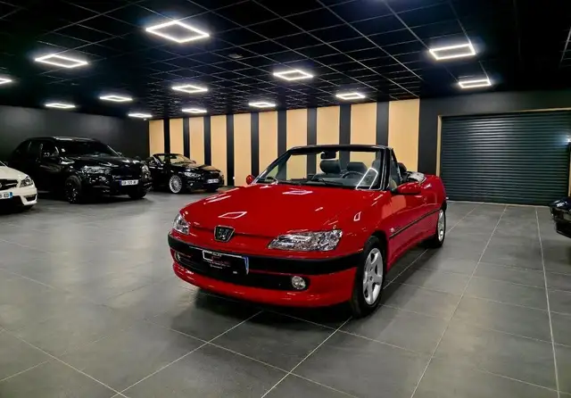 Peugeot 306 Cabriolet Pininfarina Série limitée SAINT TROPEZ 1.6 90CH Première Main État Collection