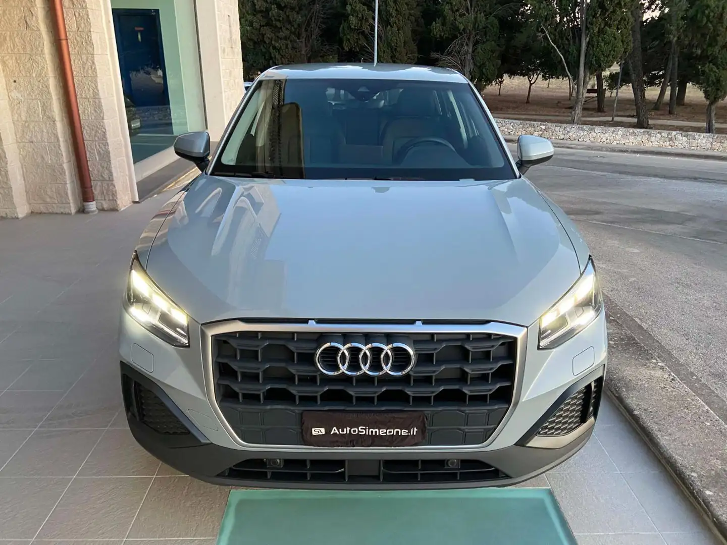 Audi Q2 30 TDI S tronic Business Admired Grigio - 2