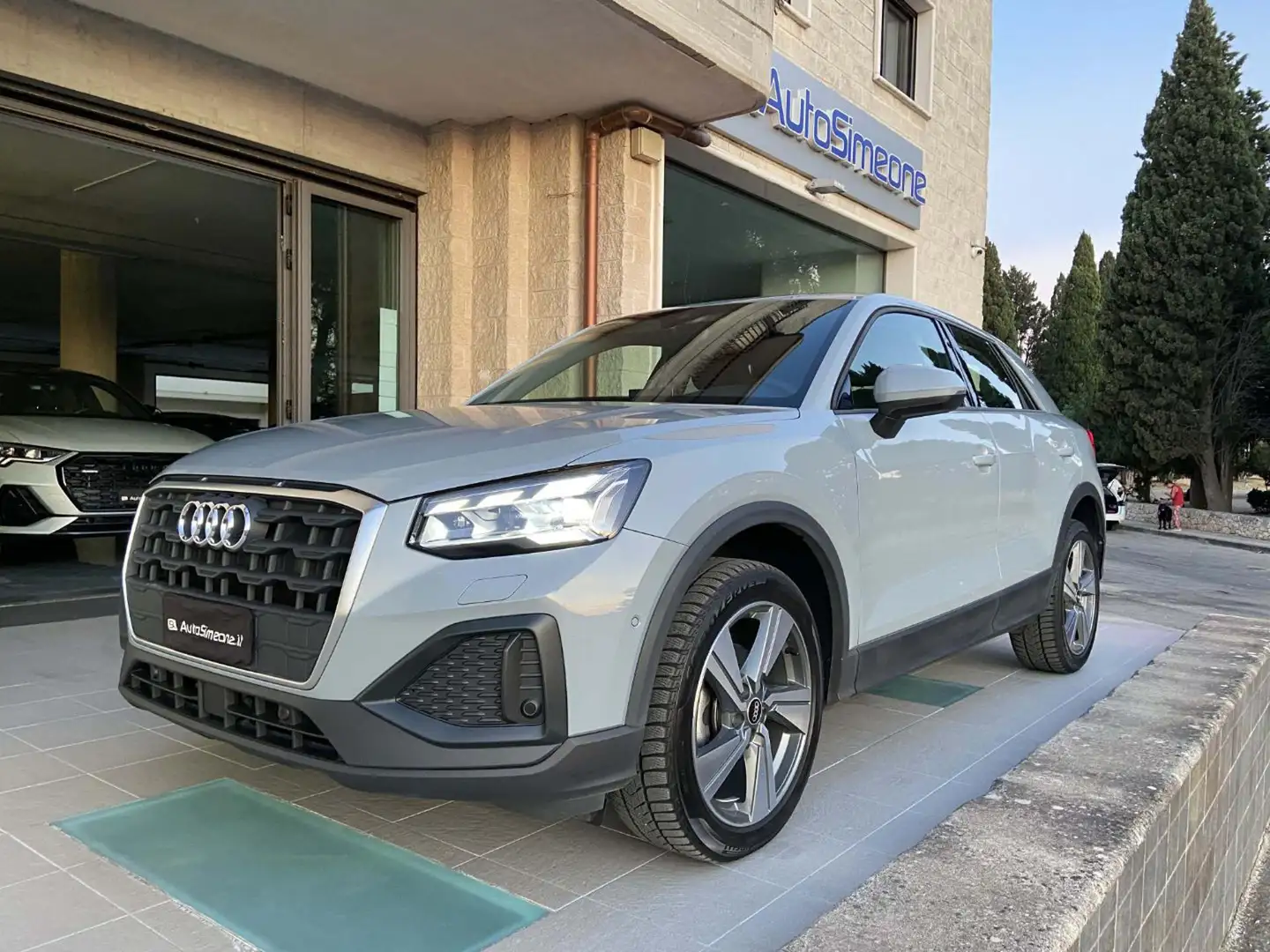 Audi Q2 30 TDI S tronic Business Admired Grigio - 1