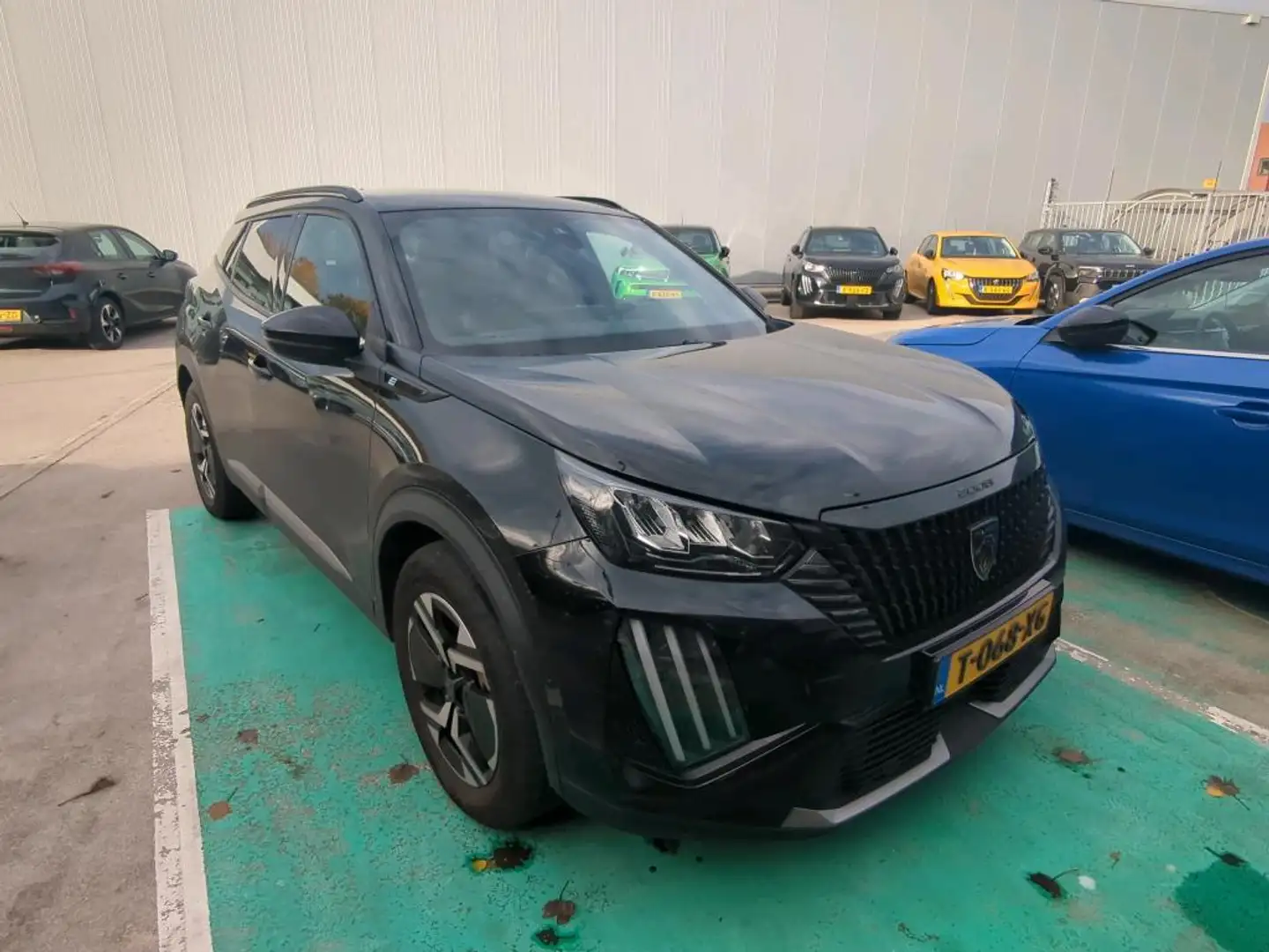 Peugeot e-2008 EV Allure 54 kWh | Automaat | Navigatie | Camera | Noir - 2