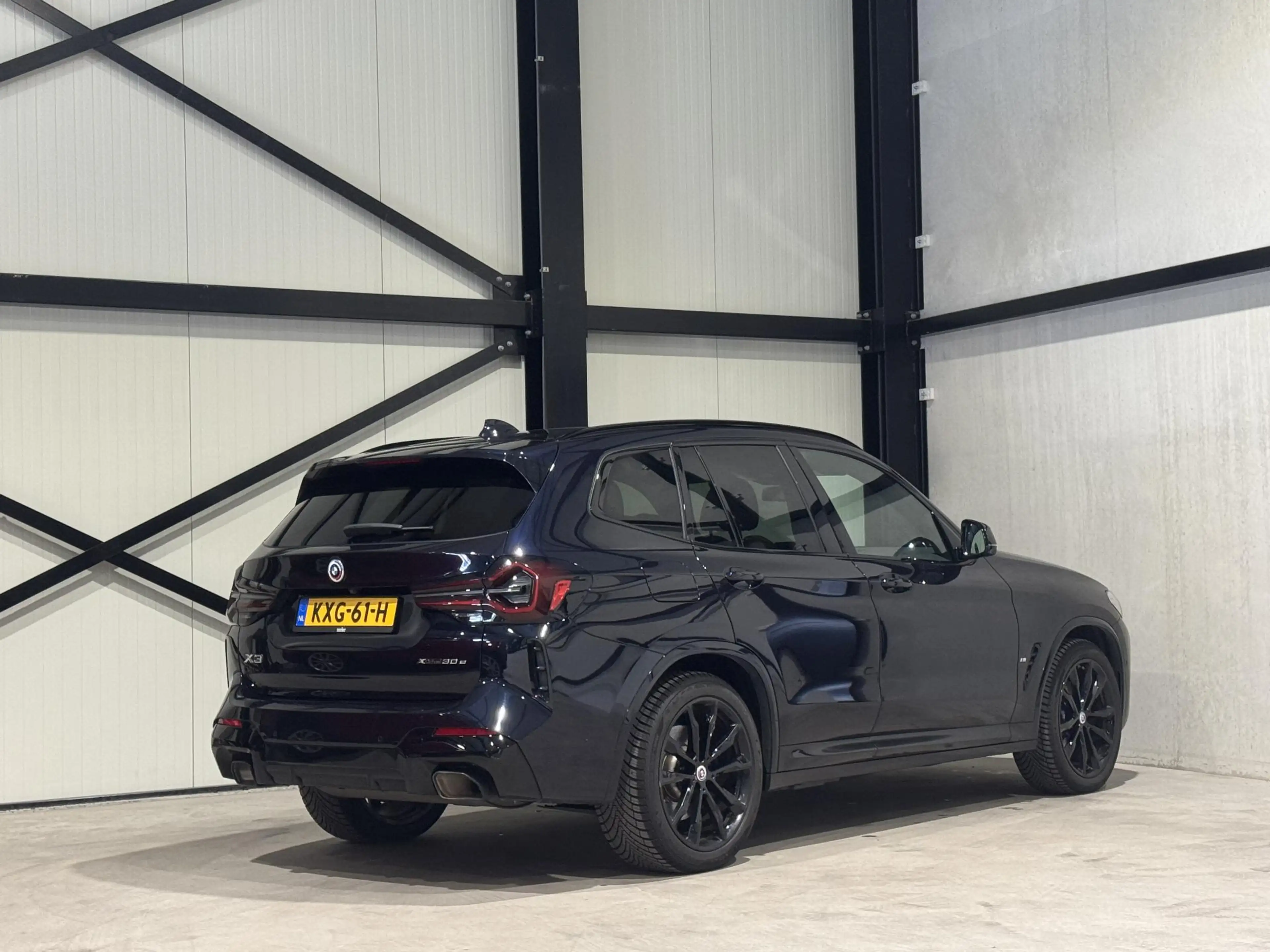 BMW X3 xDrive30e M-pakket | panorama | navi | led | leder — photo 2