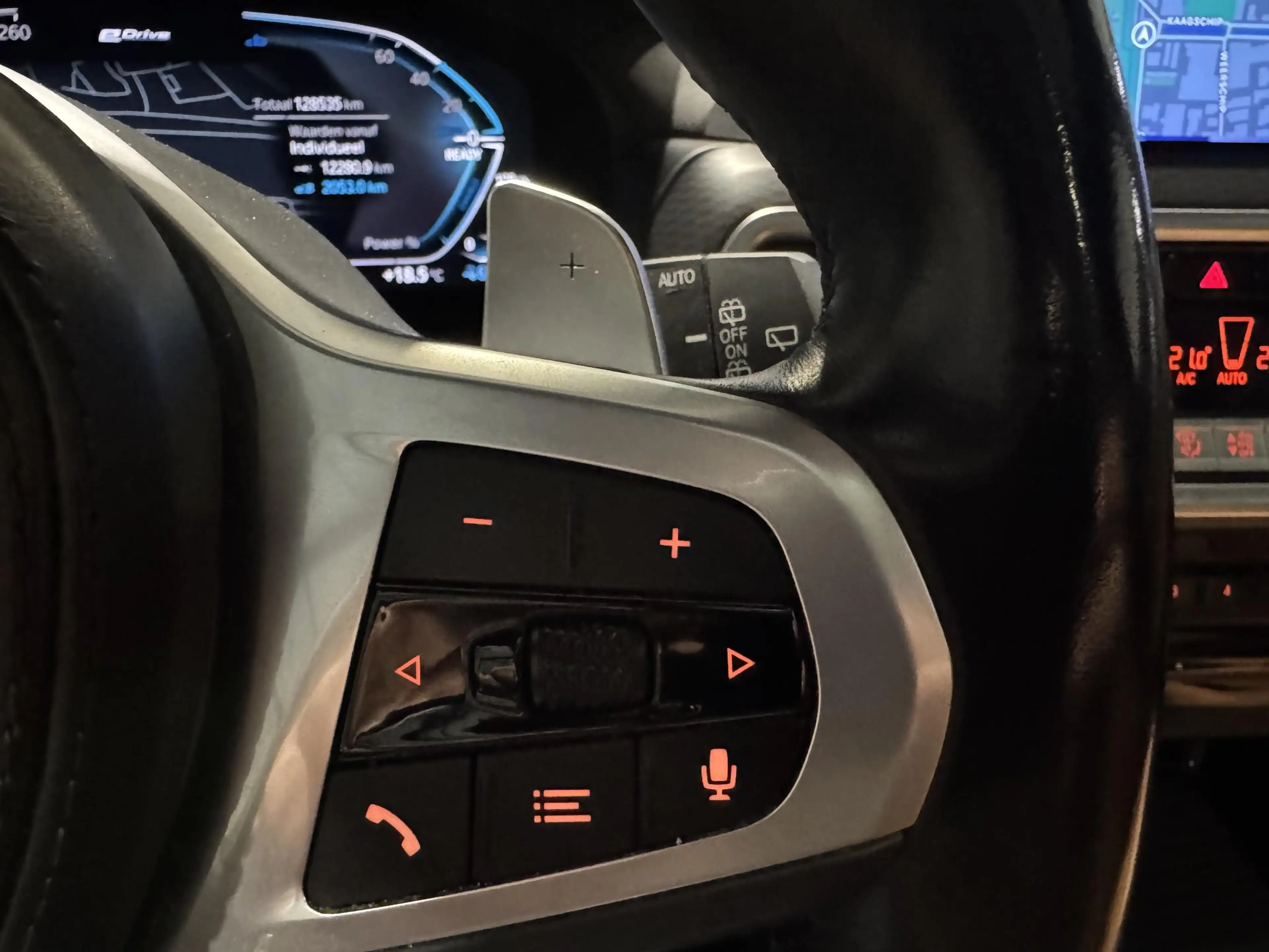 BMW X3 xDrive30e M-pakket | panorama | navi | led | leder — photo 16