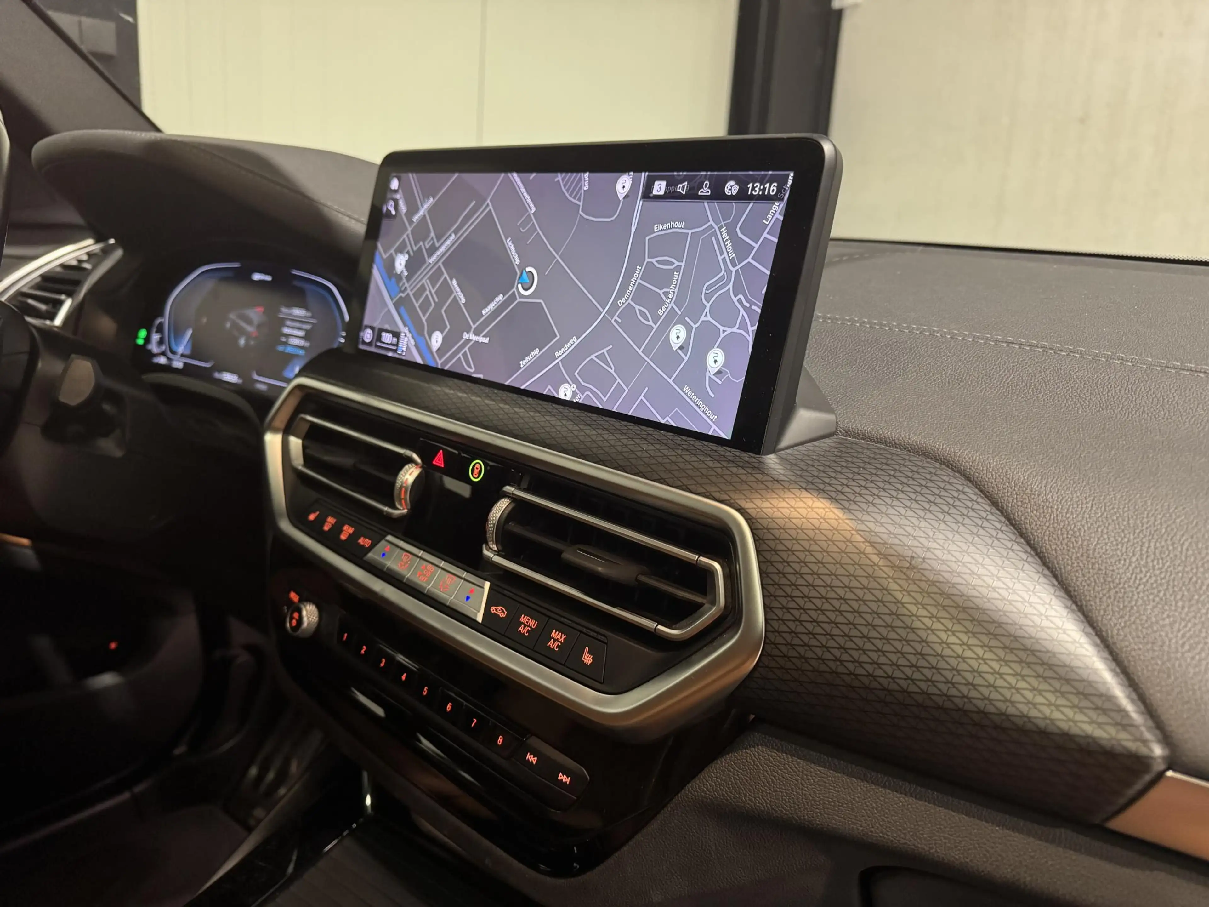 BMW X3 xDrive30e M-pakket | panorama | navi | led | leder — photo 12