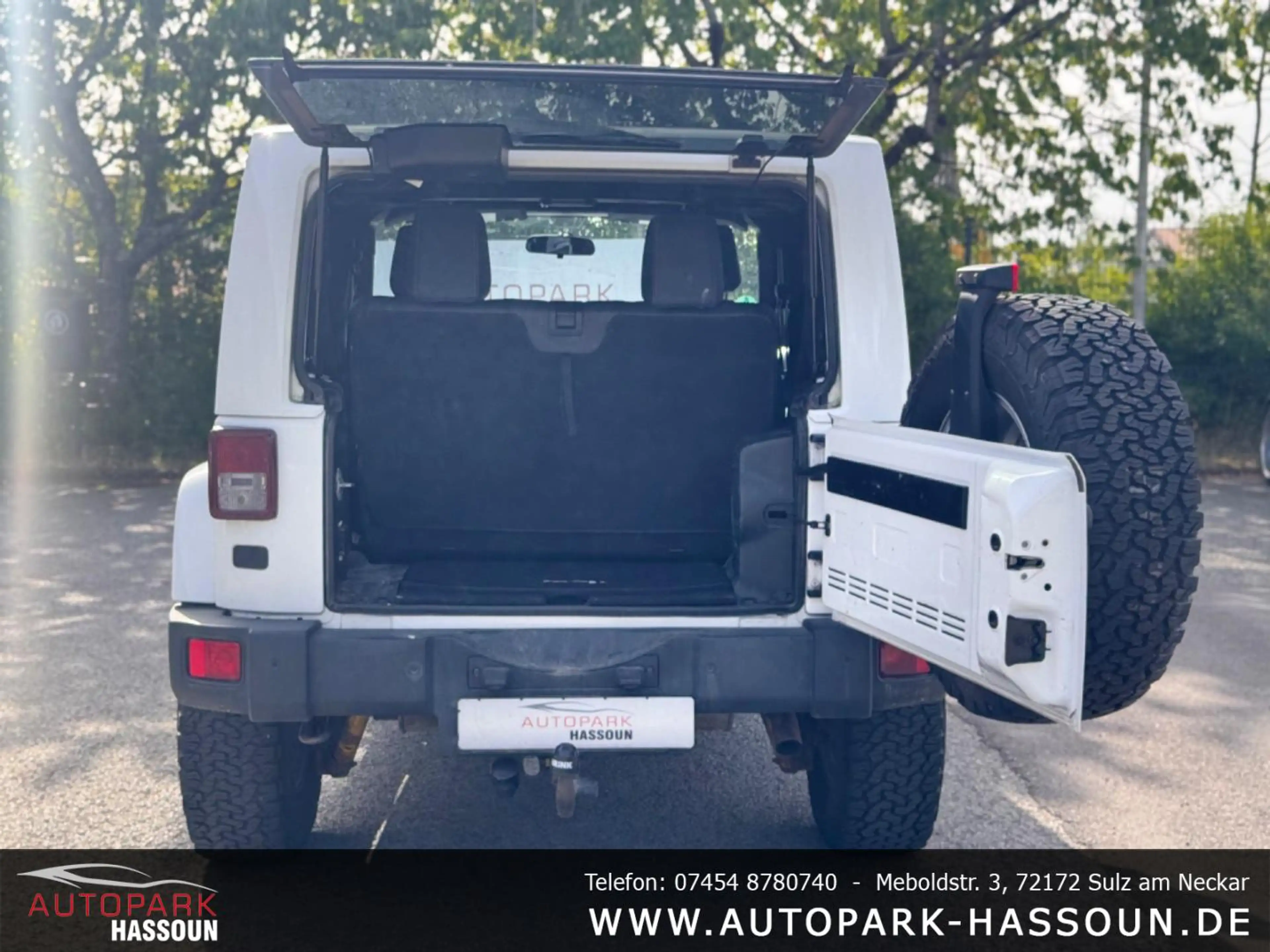 Jeep Wrangler JK 2.8 CRD Arctic TÜV 08/28 LED/XENON — photo 12