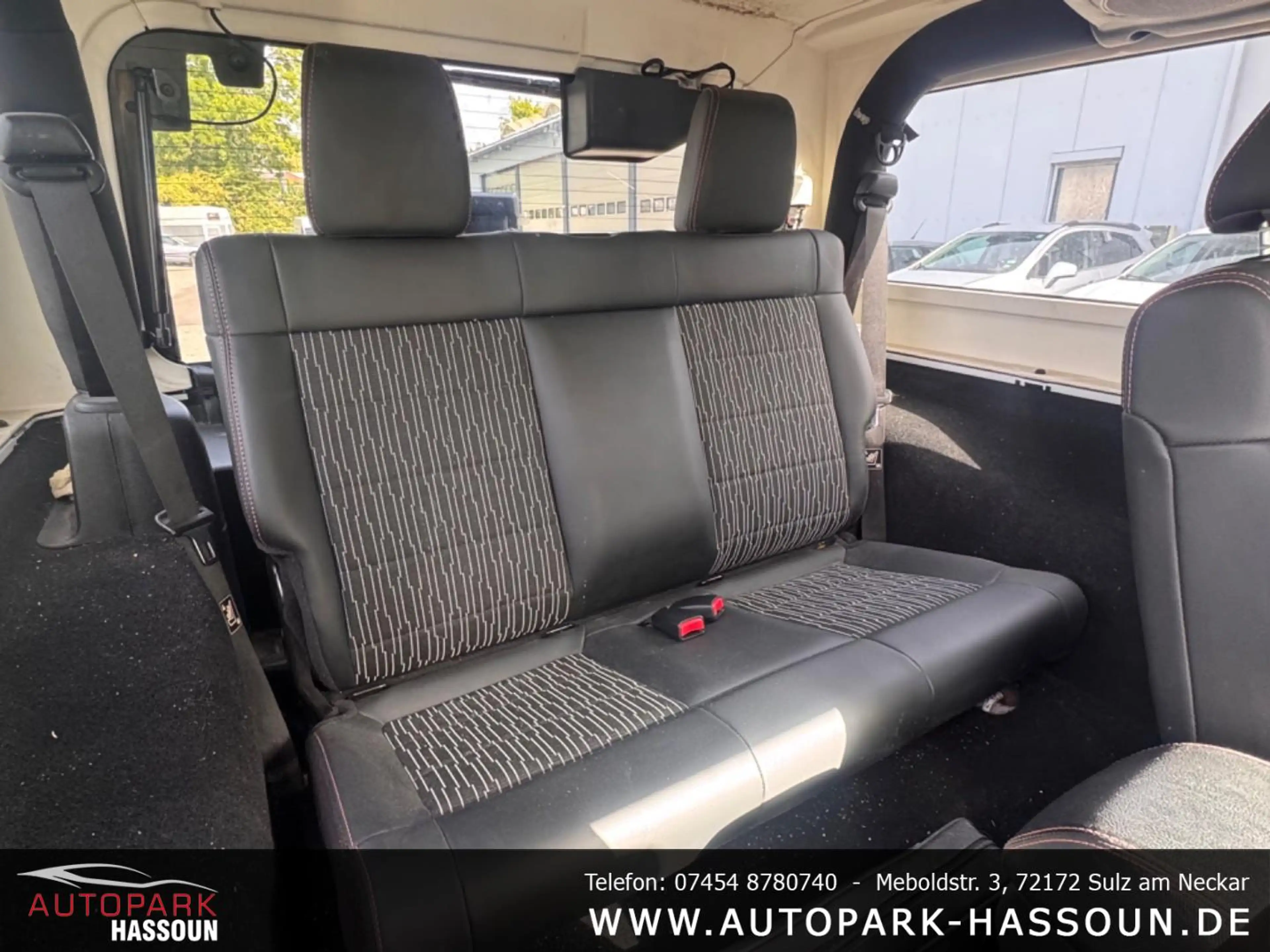 Jeep Wrangler JK 2.8 CRD Arctic TÜV 08/28 LED/XENON — photo 9