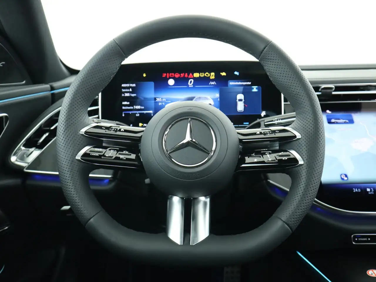 Mercedes-Benz E-Class 2026 — фото 11