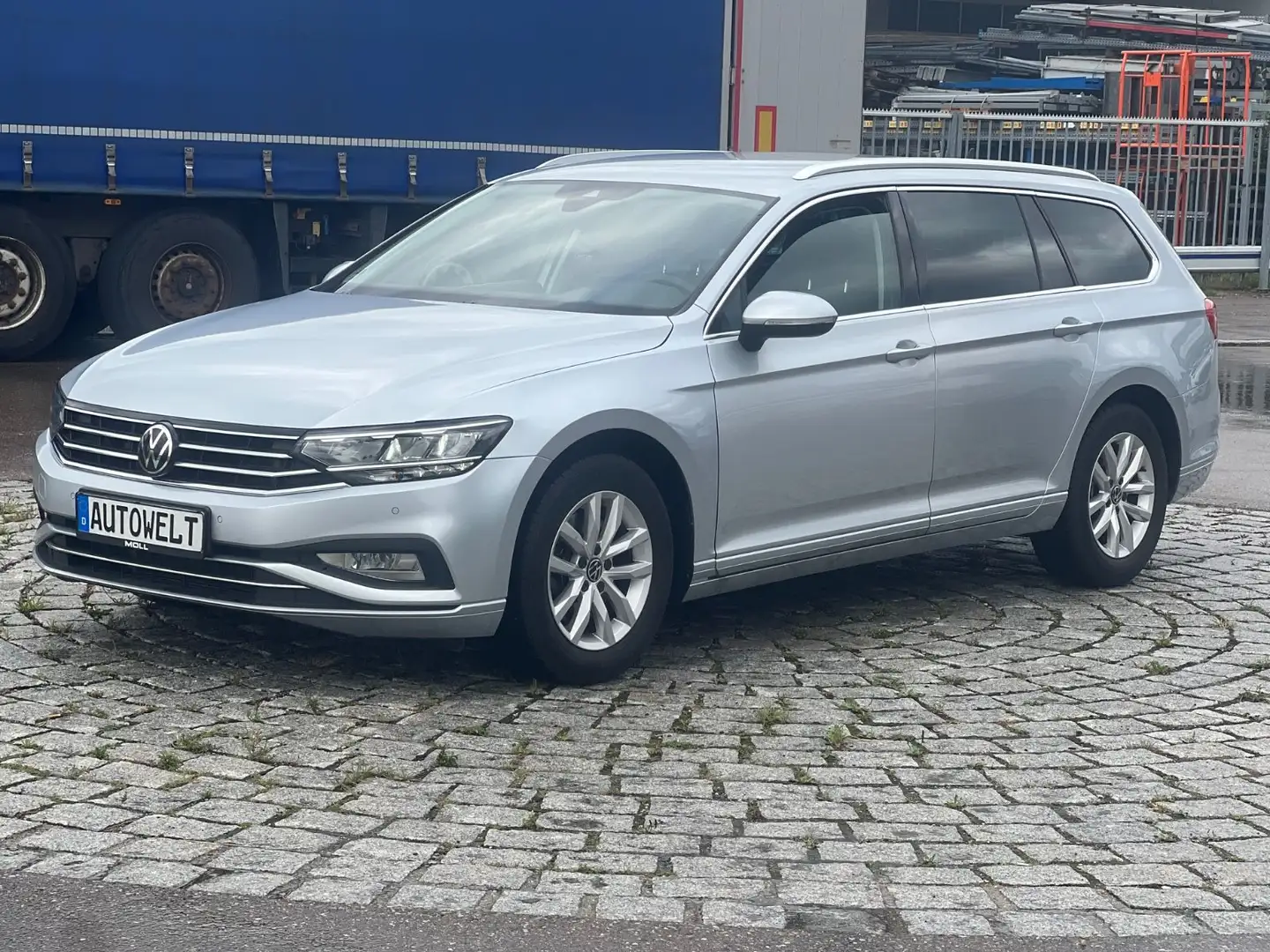 Volkswagen Passat Variant Bus.2.0TDI DSG KAM LED ACC Argent - 2