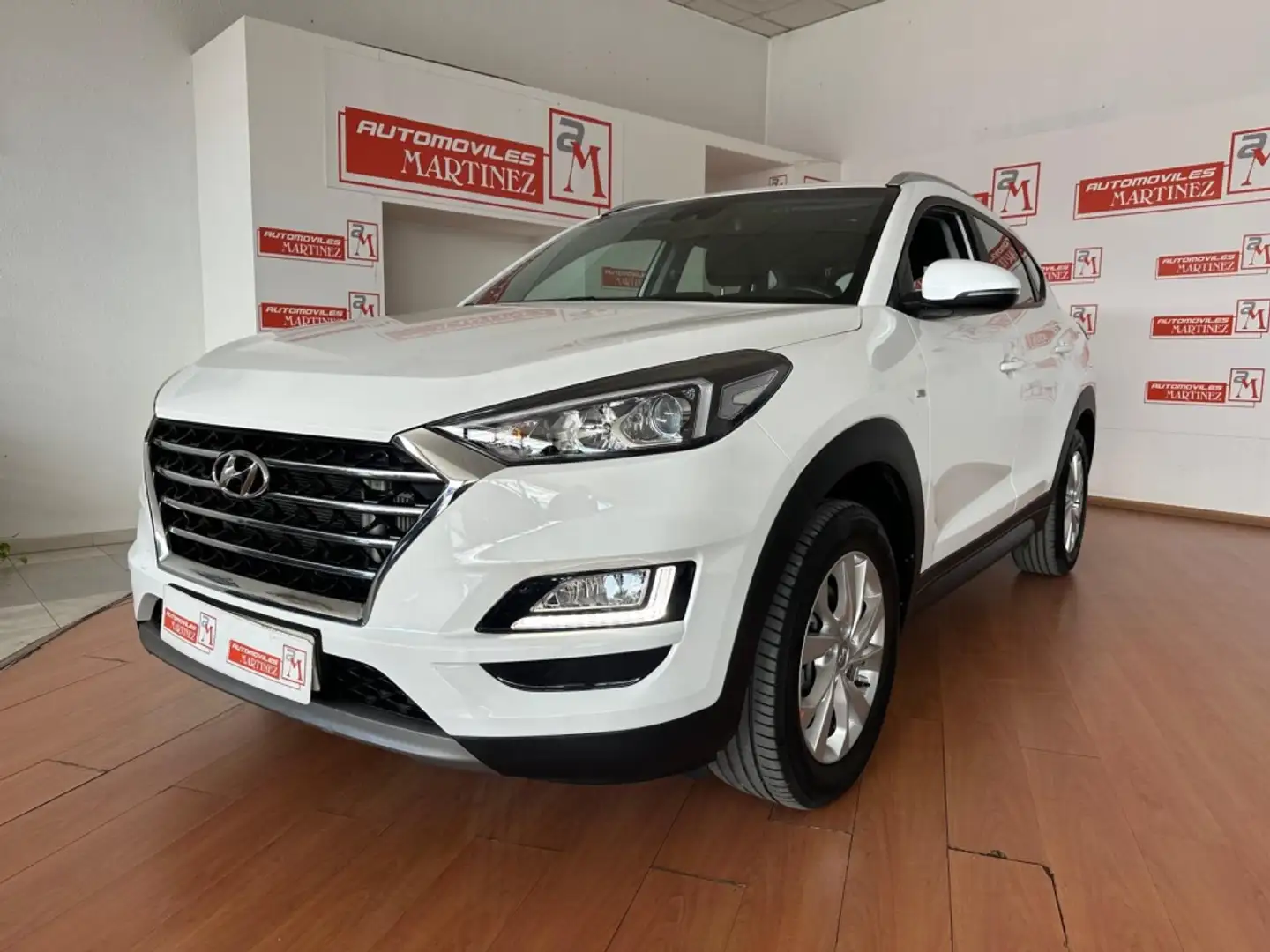 Hyundai TUCSON 1.6CRDI 48V SLE 4x2 Blanco - 1