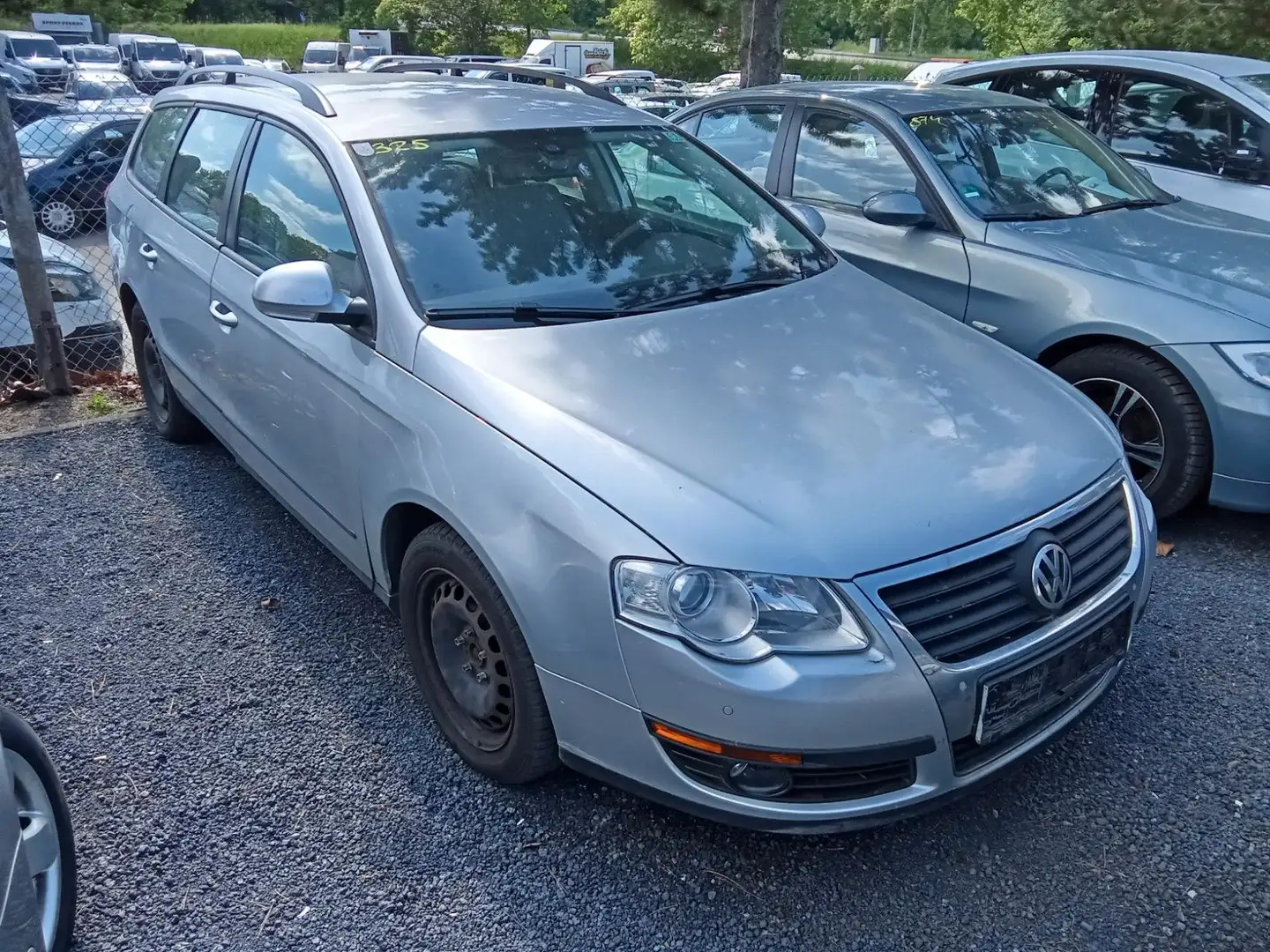 Volkswagen Passat Variant Trendline TDI BlueMotion Silber - 2