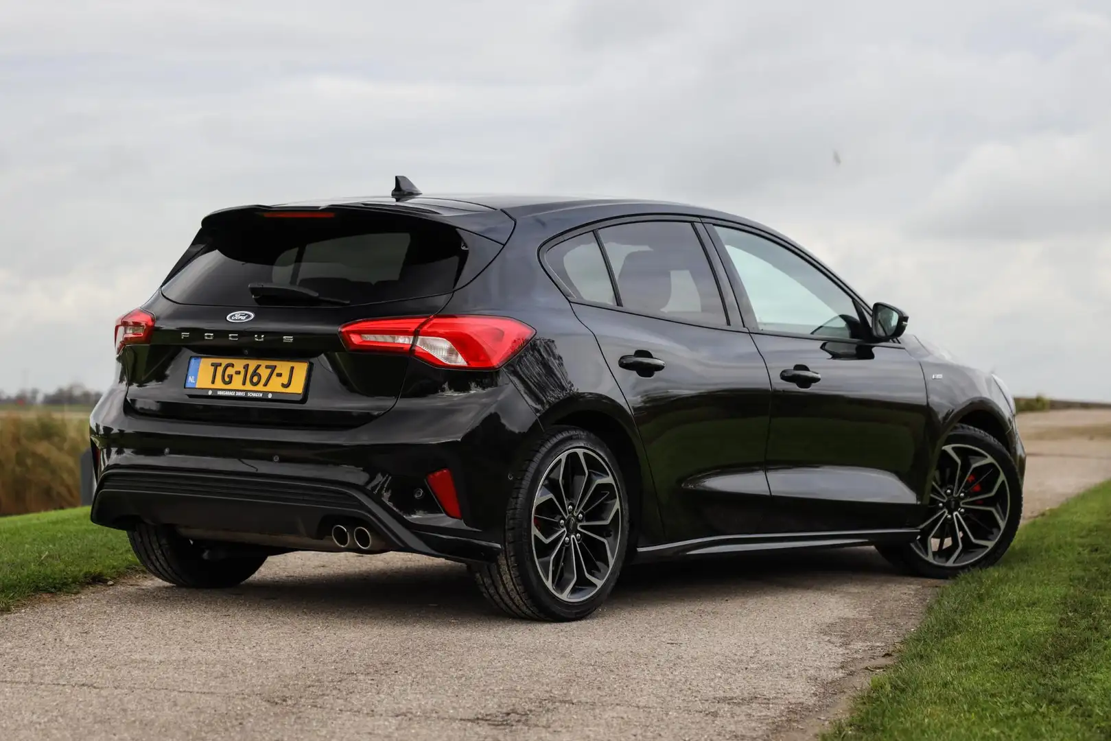 Ford Focus 125 PK EcoBoost ST-Line ✅ LED ✅ ACC ✅ B&O Zwart - 2