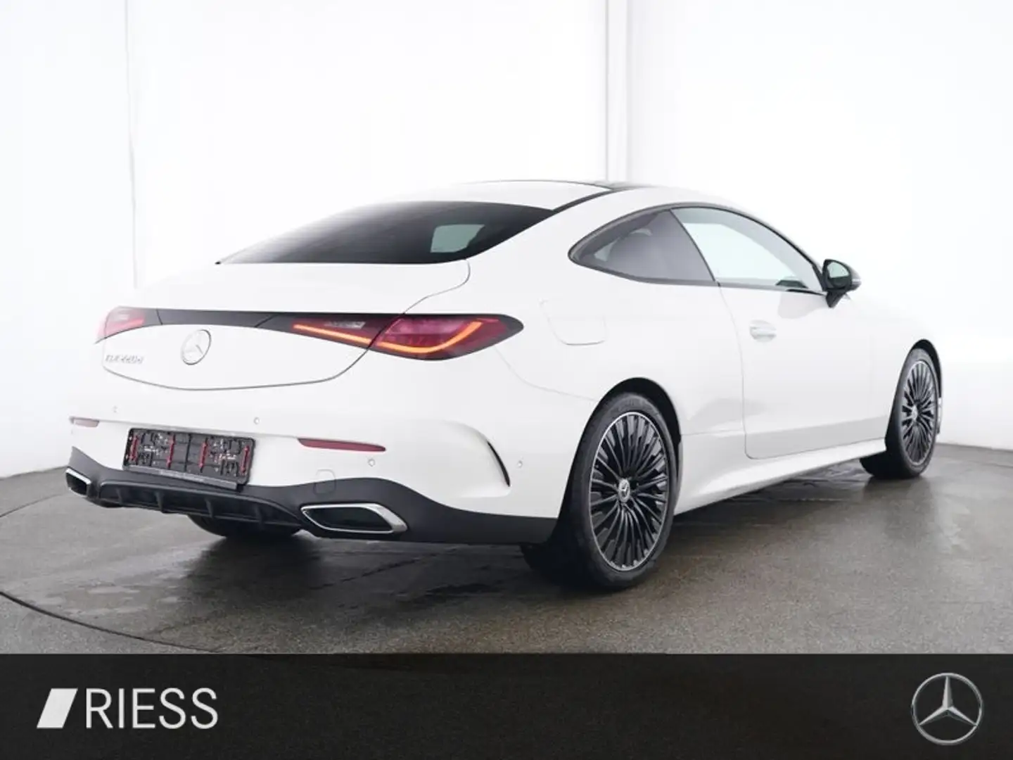 Mercedes-Benz CLE 220 d AMG Sport Night Navi LED Pano W-Paket Weiß - 2