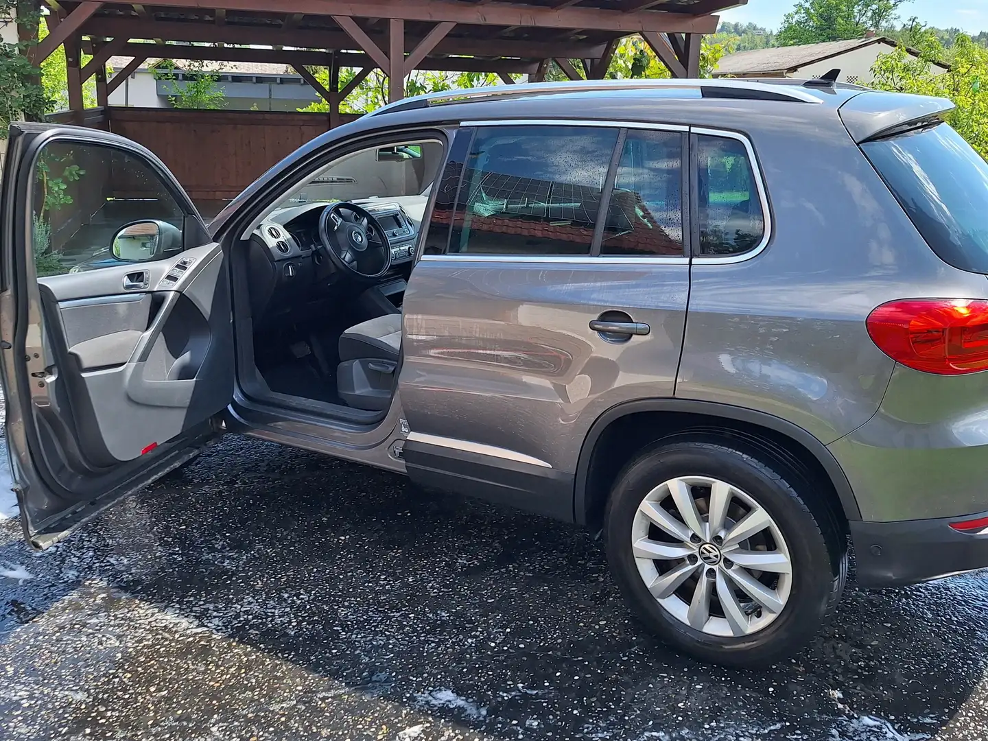 Volkswagen Tiguan Tiguan 2,0 TDI CR DPF 4Motion 2011 Track Grau - 1