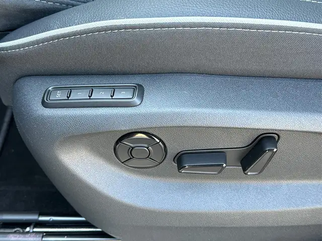 Skoda Kodiaq Sportline 4x4+AHK+PANO+KAMERA+EL. HECKKL.+PDC+2... Ansicht 16