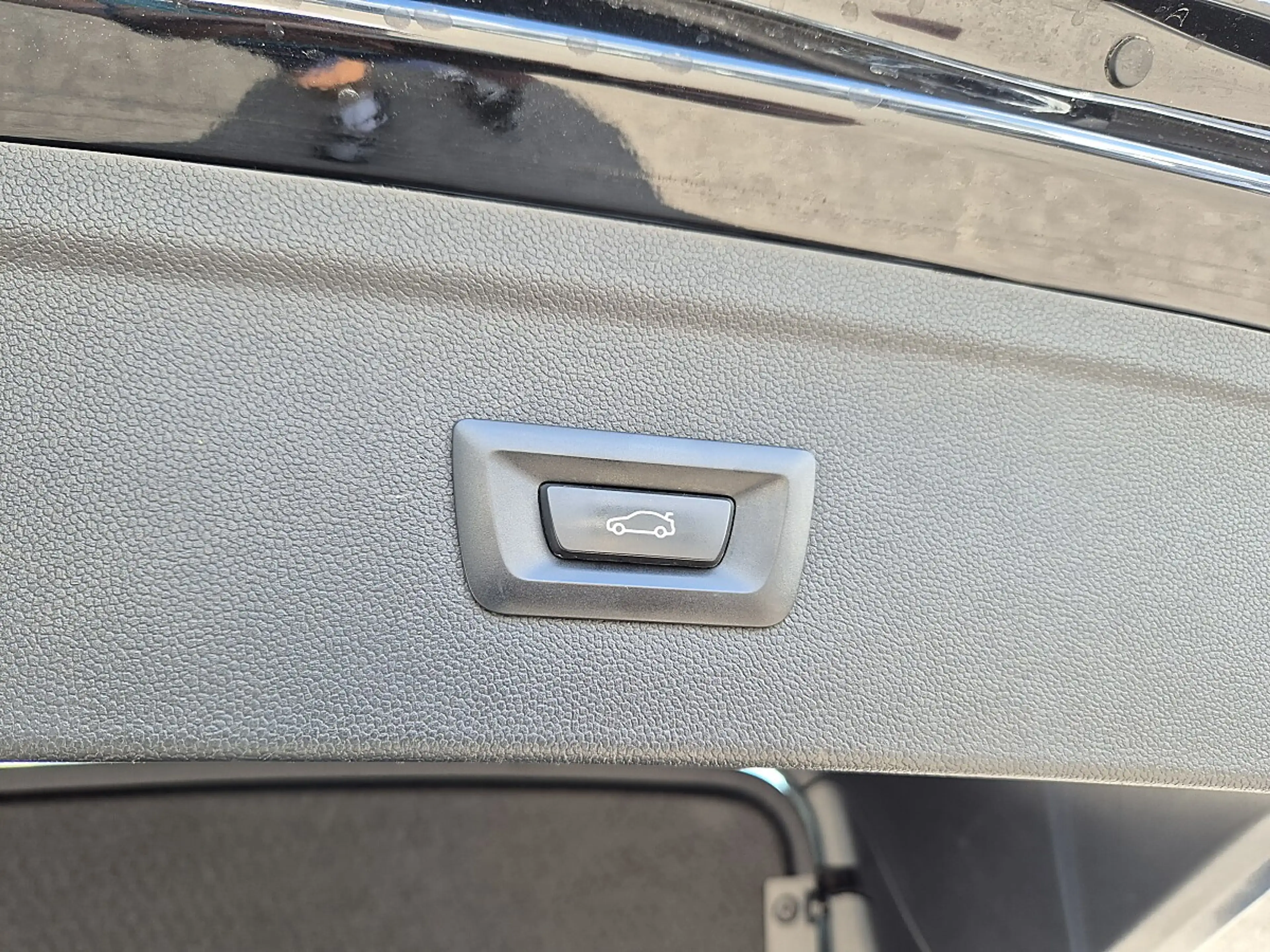 BMW iX xDrive40 — photo 15