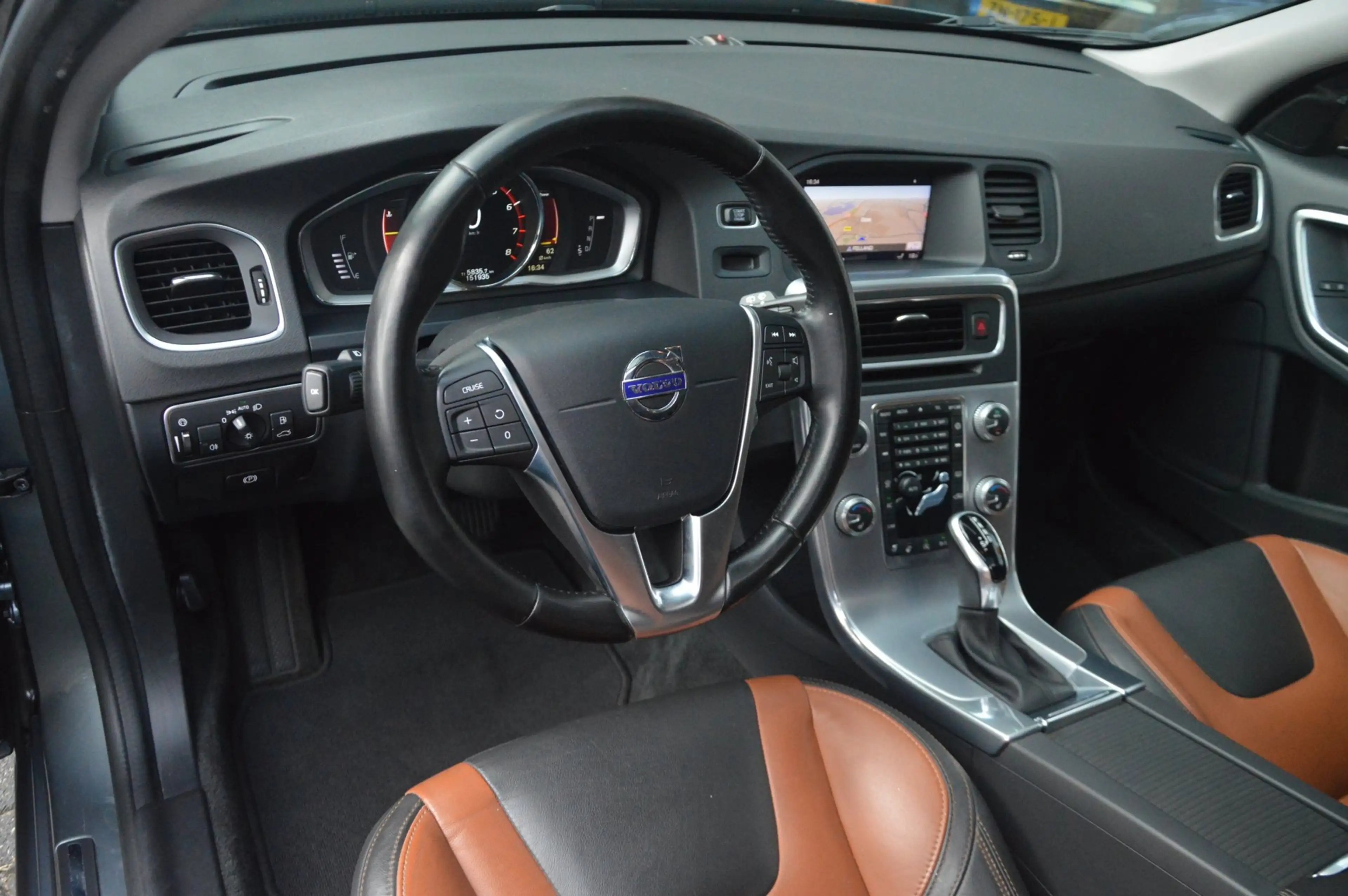 Volvo V60 Cross Country 2.0 T5 AWD Polar+ | Panoramdak | Camera | Stoel + — photo 7