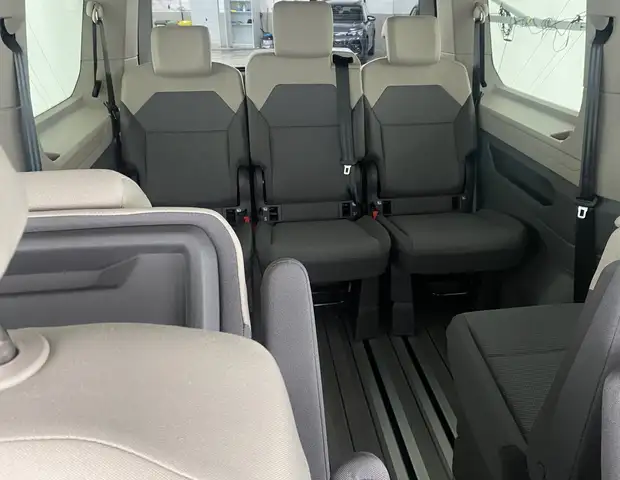 Volkswagen T7 Multivan VW T7 Multivan Business ÜH eHybrid 180 kW 4M Ansicht 11
