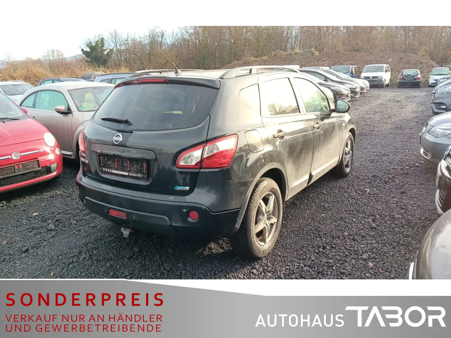 Nissan Qashqai 1.6 dCi 360 4x2 LM AHK Pano Kamera Klima - 2